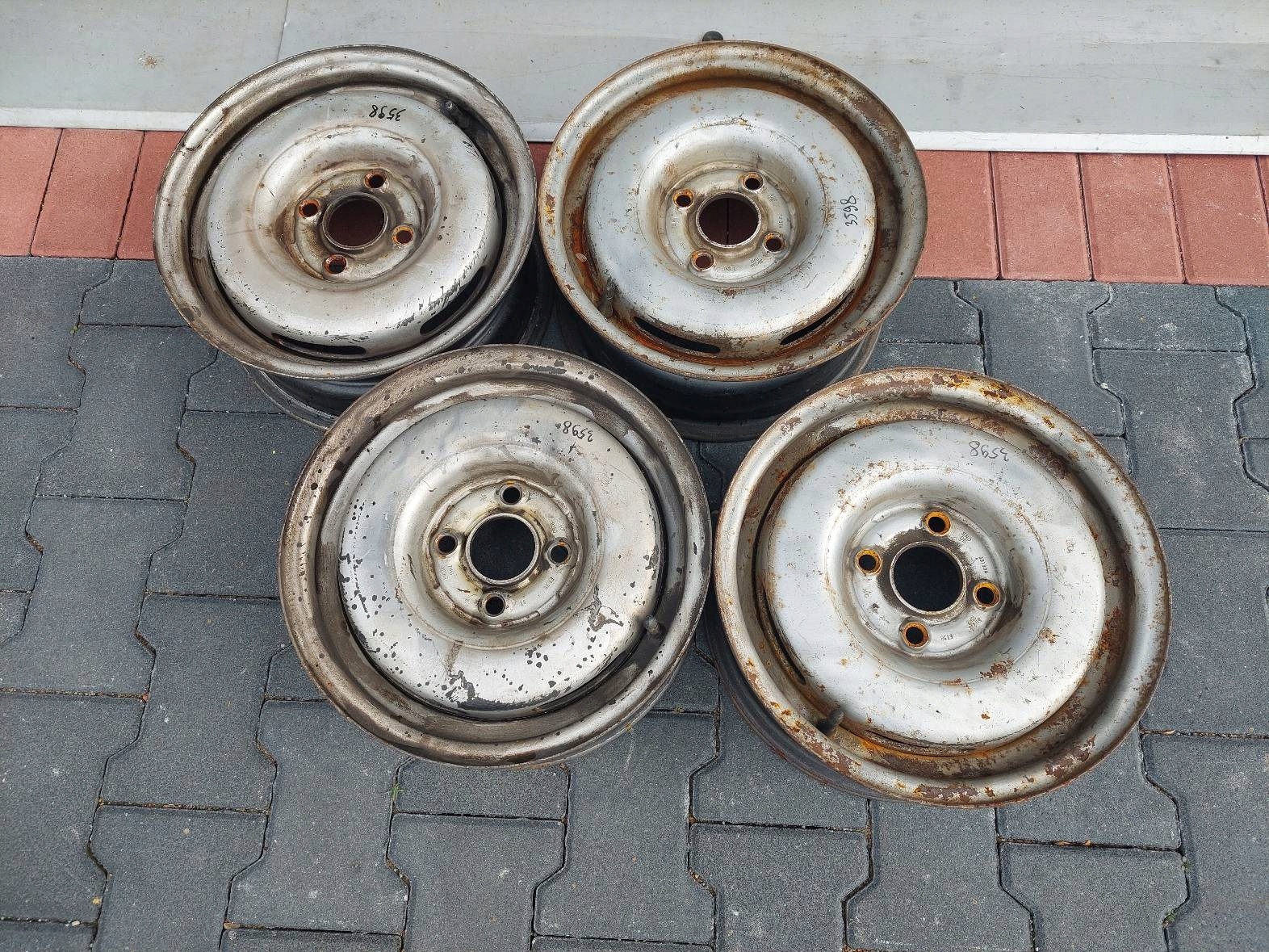 CERCHI Ferro 4SZT 5,5JX13 ET38 4X100 GOLF II