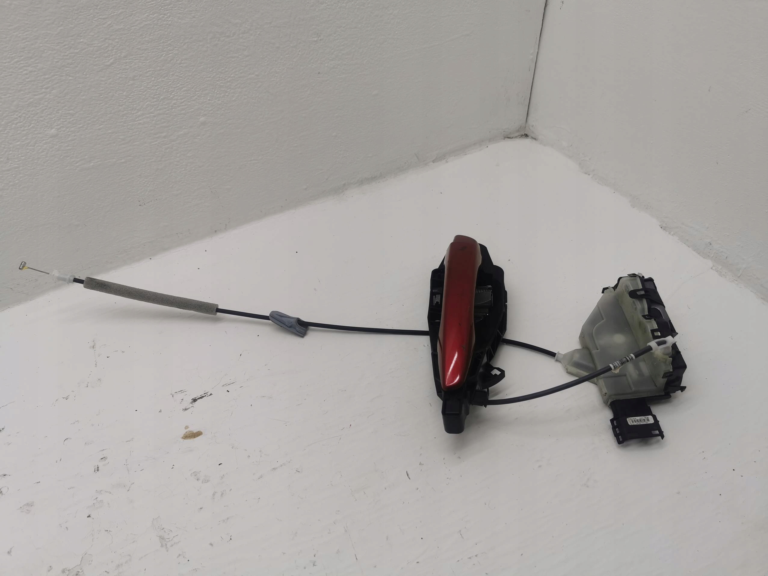 handle lock door left rear part PEUGEOT 5008 II EU