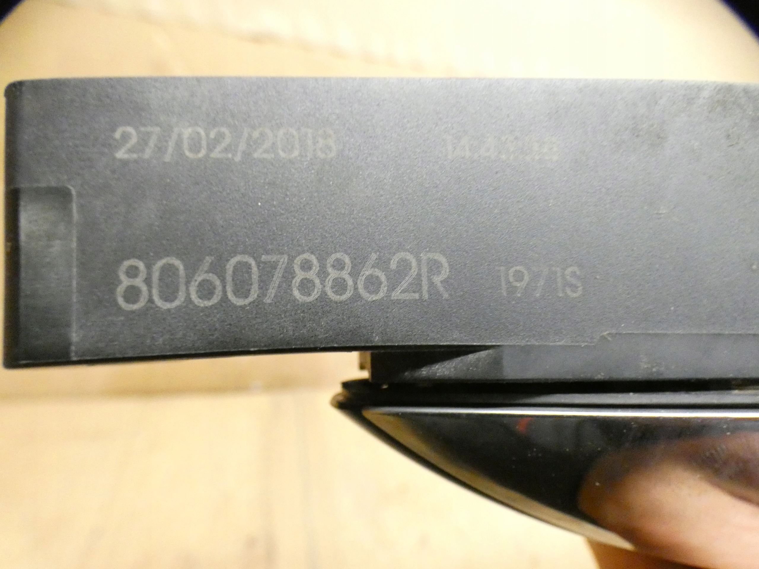 handle exterior left front RENAULT MEGANE IV 806078862R sedan/sedan