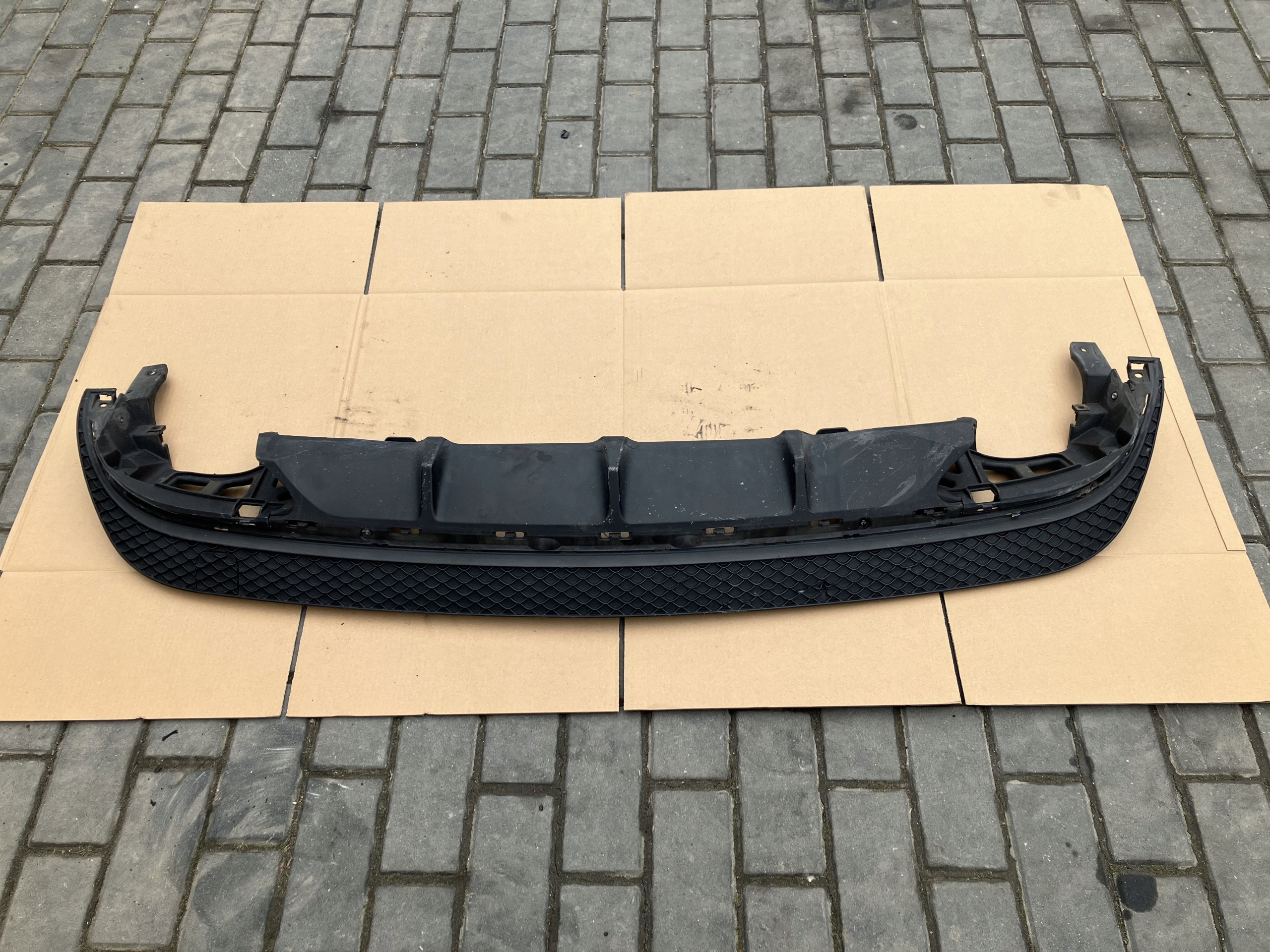 AA2214700259 - Спойлер для губ MERCEDES C207 W207 AMG