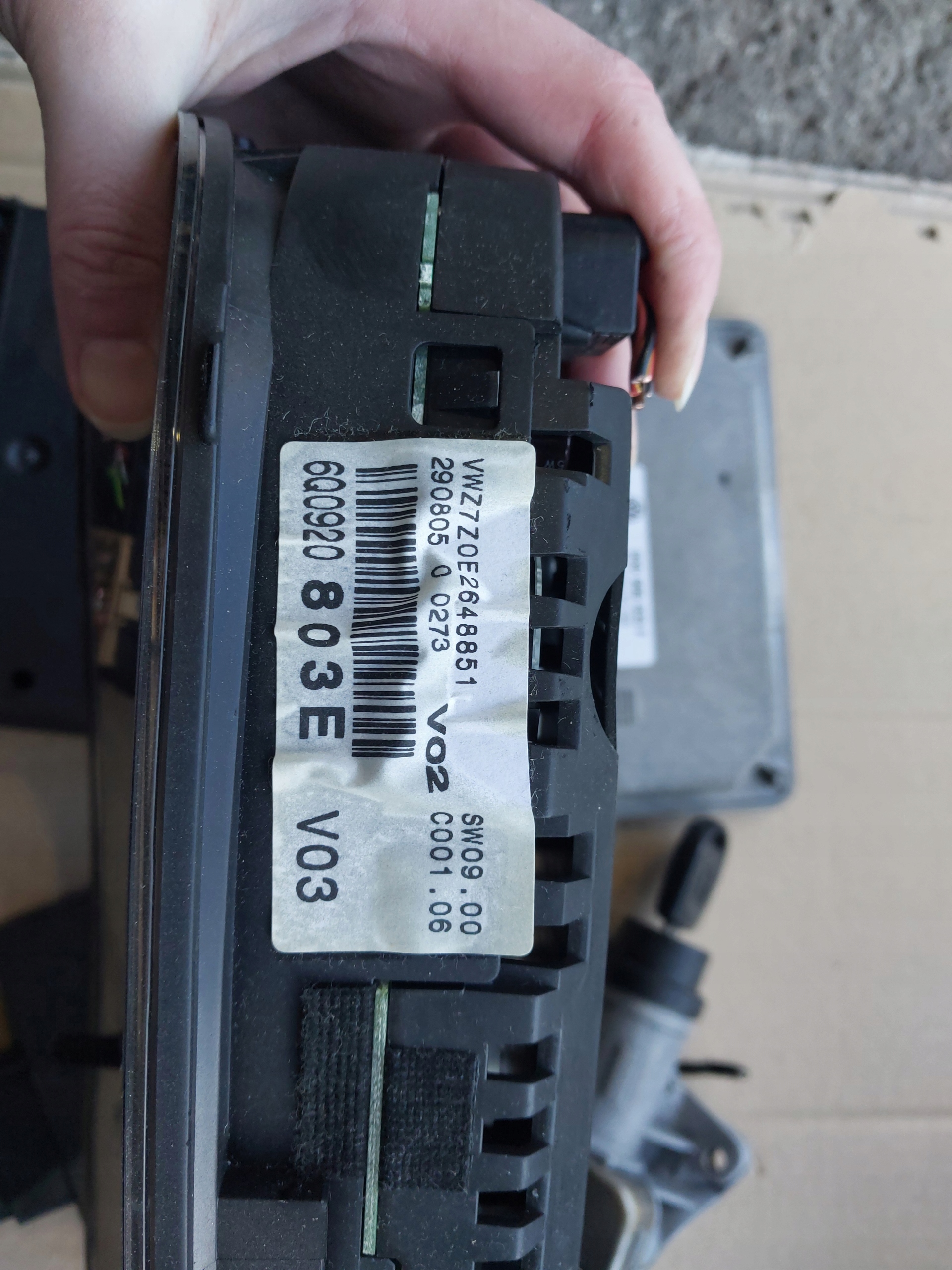 блок управления двигателем, ЭБУ vw Polo IV 1.2 03D906033F 5WP4029802 3PG2509