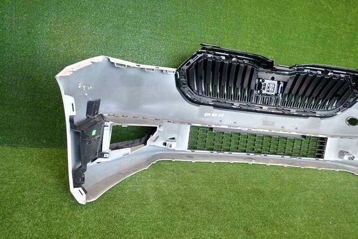 SKODA FABIA IV Paraurti anteriore Anteriore