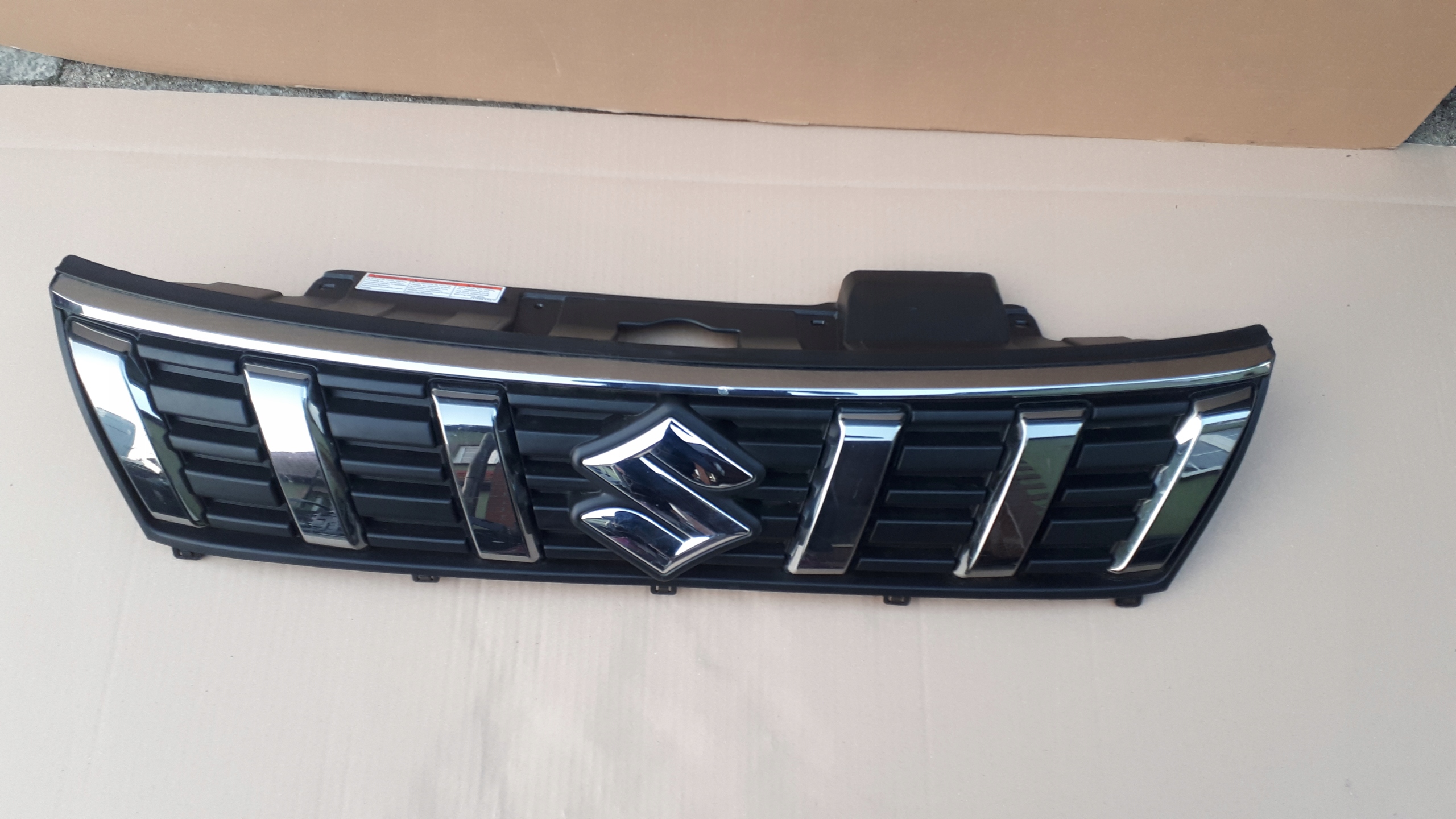 Suzuki Vitara I ET Kühlergrill FRONTGRILL Kühlergitter - Thumbnail 1