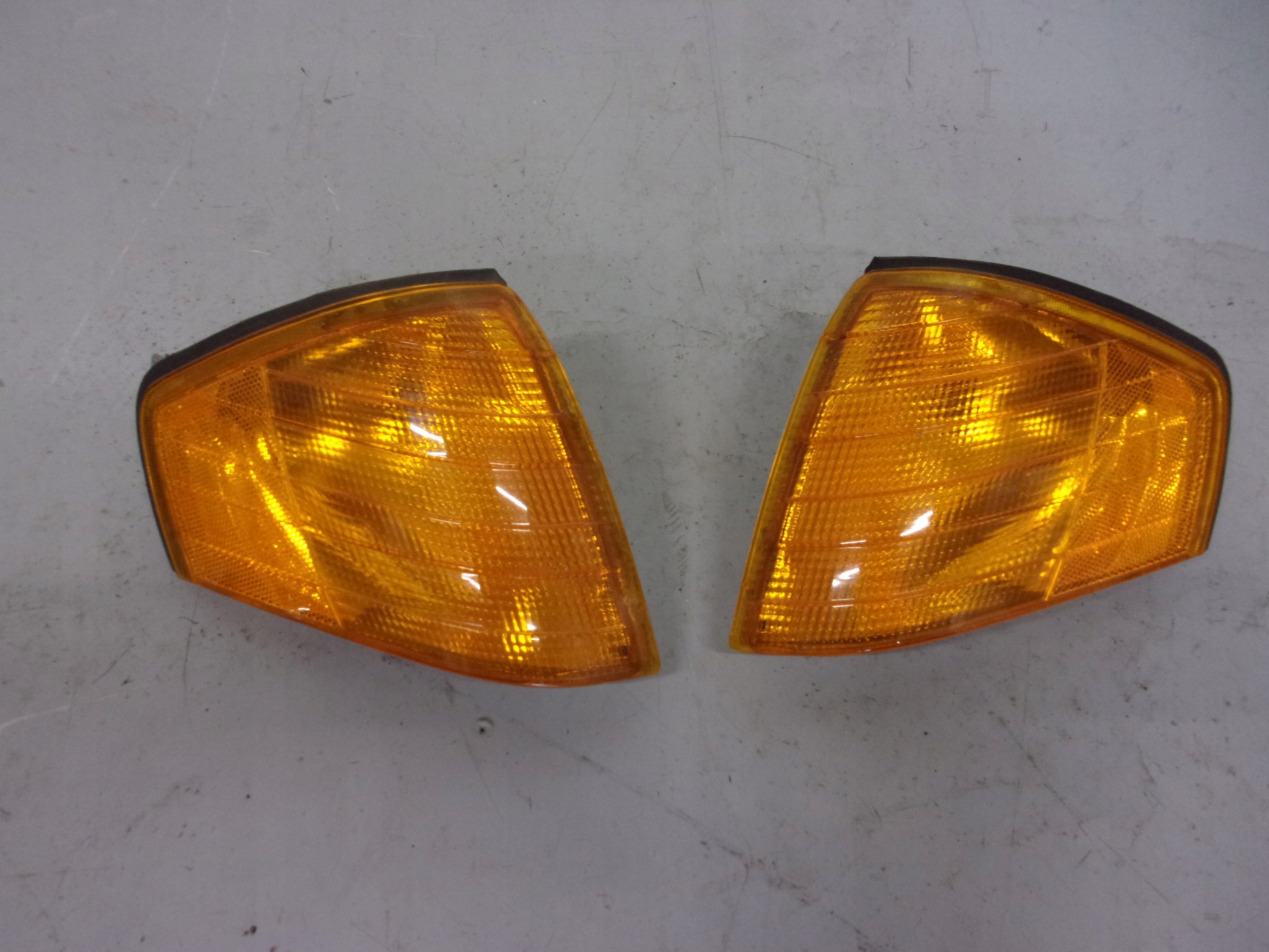 MERCEDES R129 SL129 indicator KIERUNKOWSKAZY blinker 1298260243