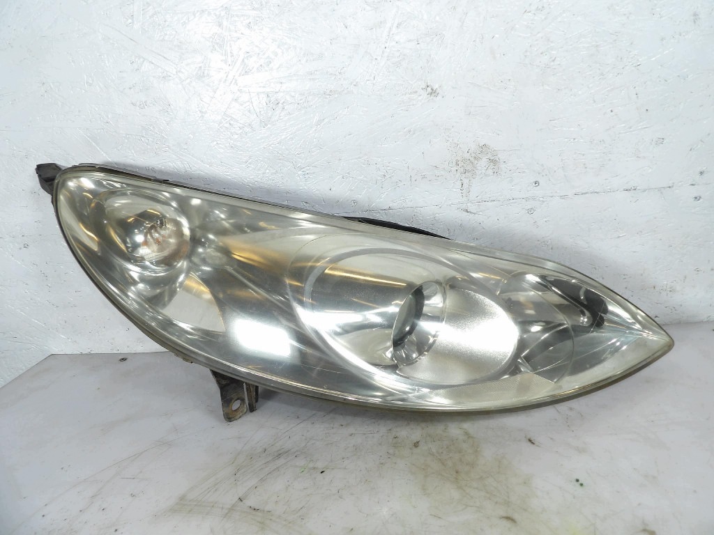 PEUGEOT 407 REFLEKTOR right 0301213602