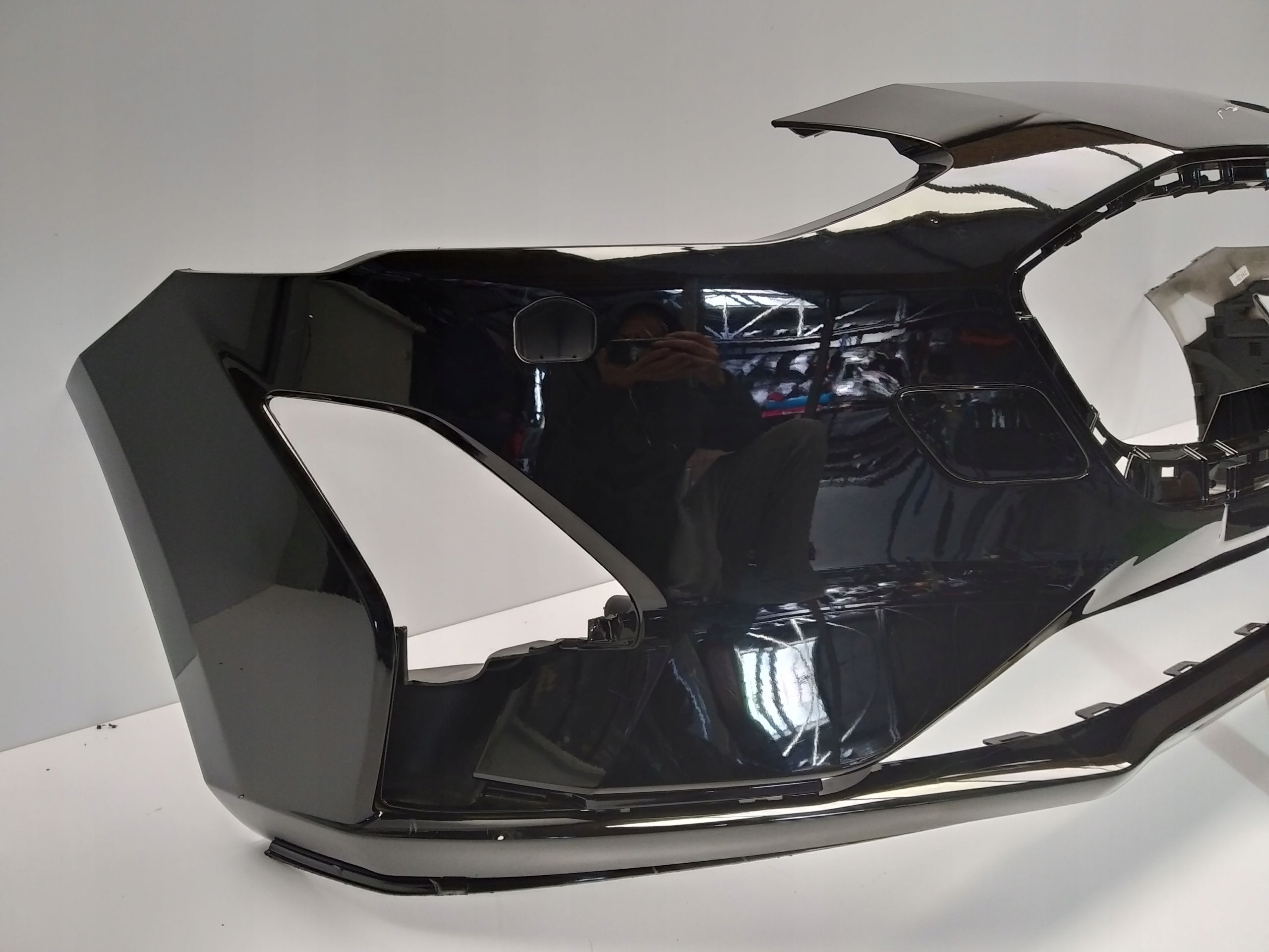 18- Ford Focus IV Mk4 bumper front without PDC black