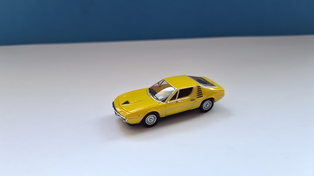 PCX870074 Alfa Romeo Montreal žlutá