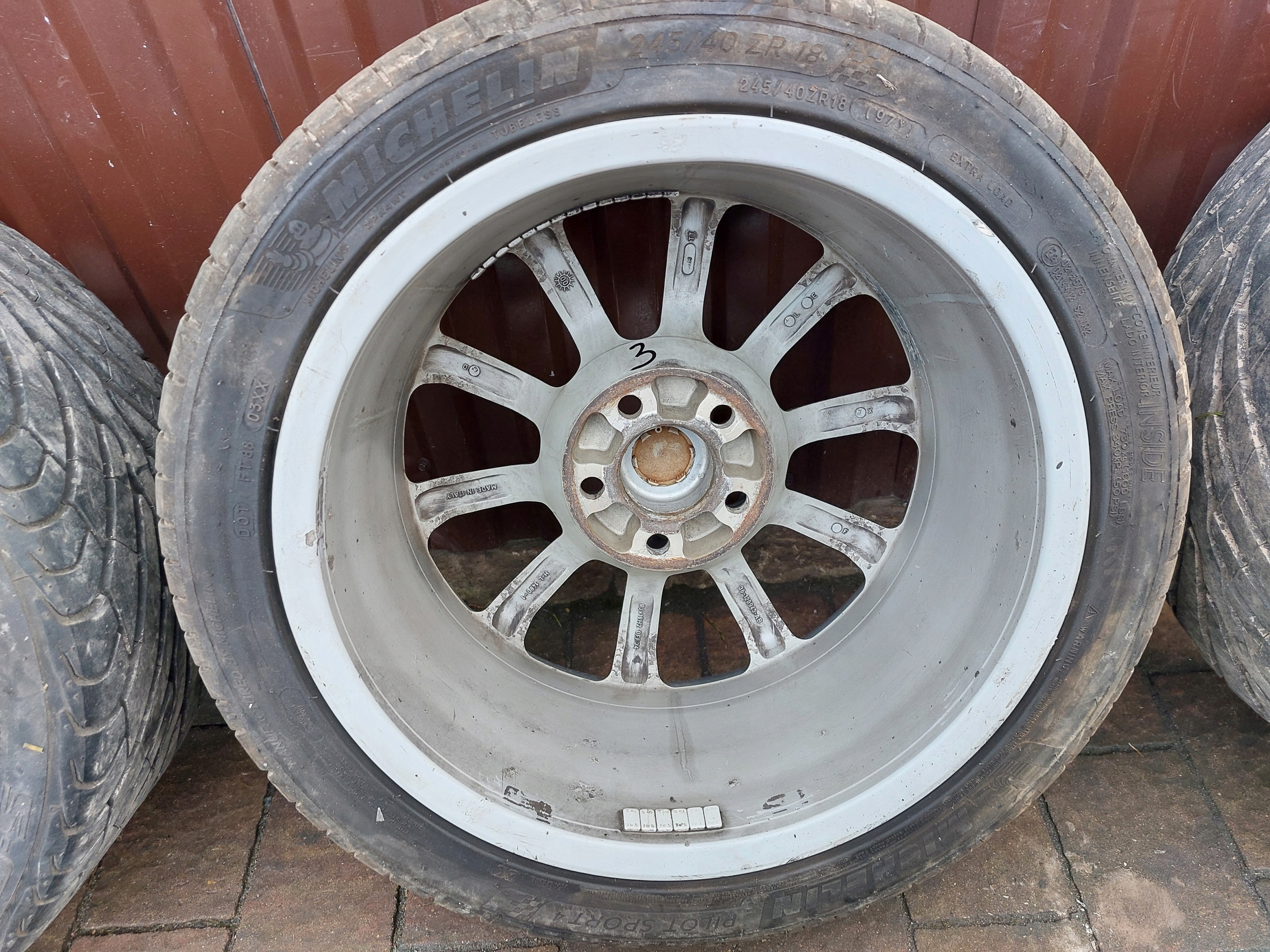 disk předek ASTON MARTIN VANTAGE DB9 18 CALI 36-120943-AB