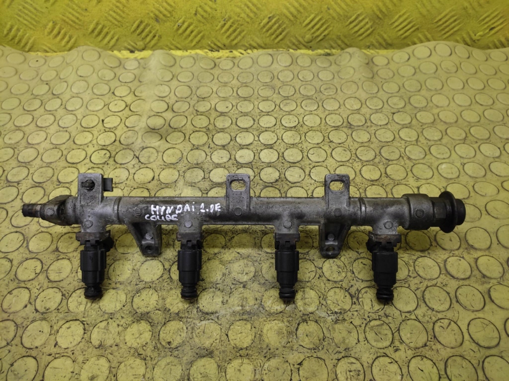 HYUNDAI COUPE 2.0 Rampe injection 3531022600