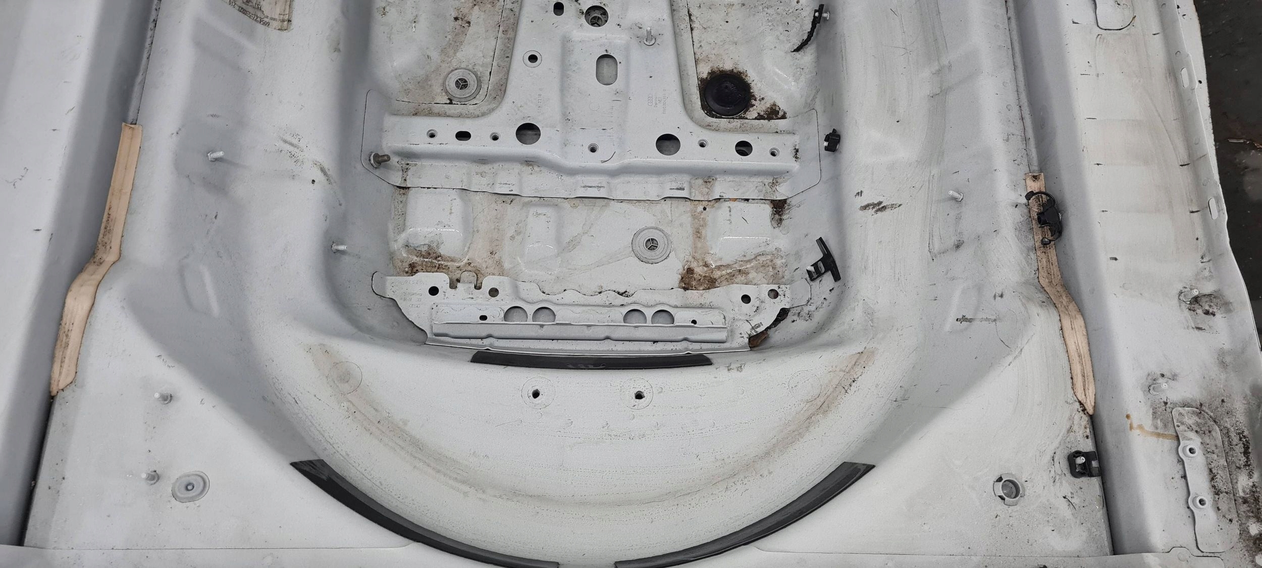 S5 8W A5 front panel, wall rear part rear. sump quarter LY9C COUPE