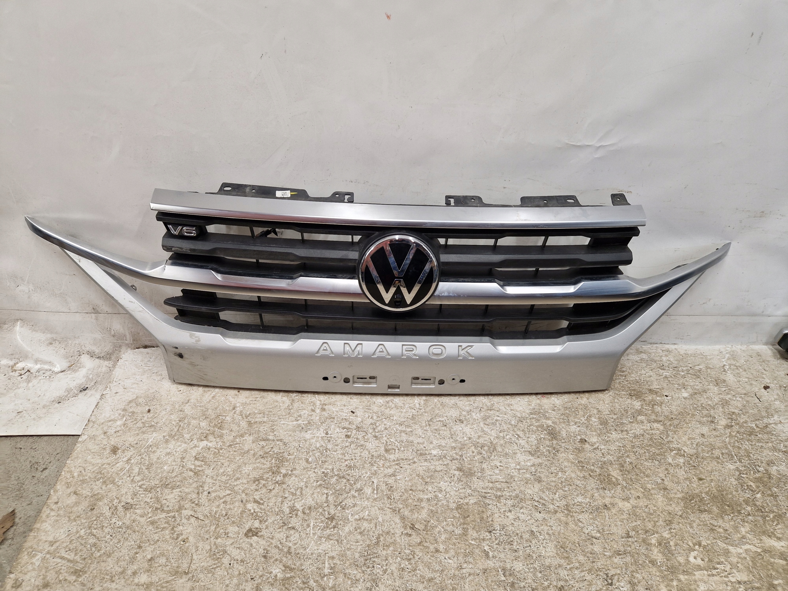 VW Amarok I 2H Kühlergrill FRONTGRILL Kühlergitter - Thumbnail 1