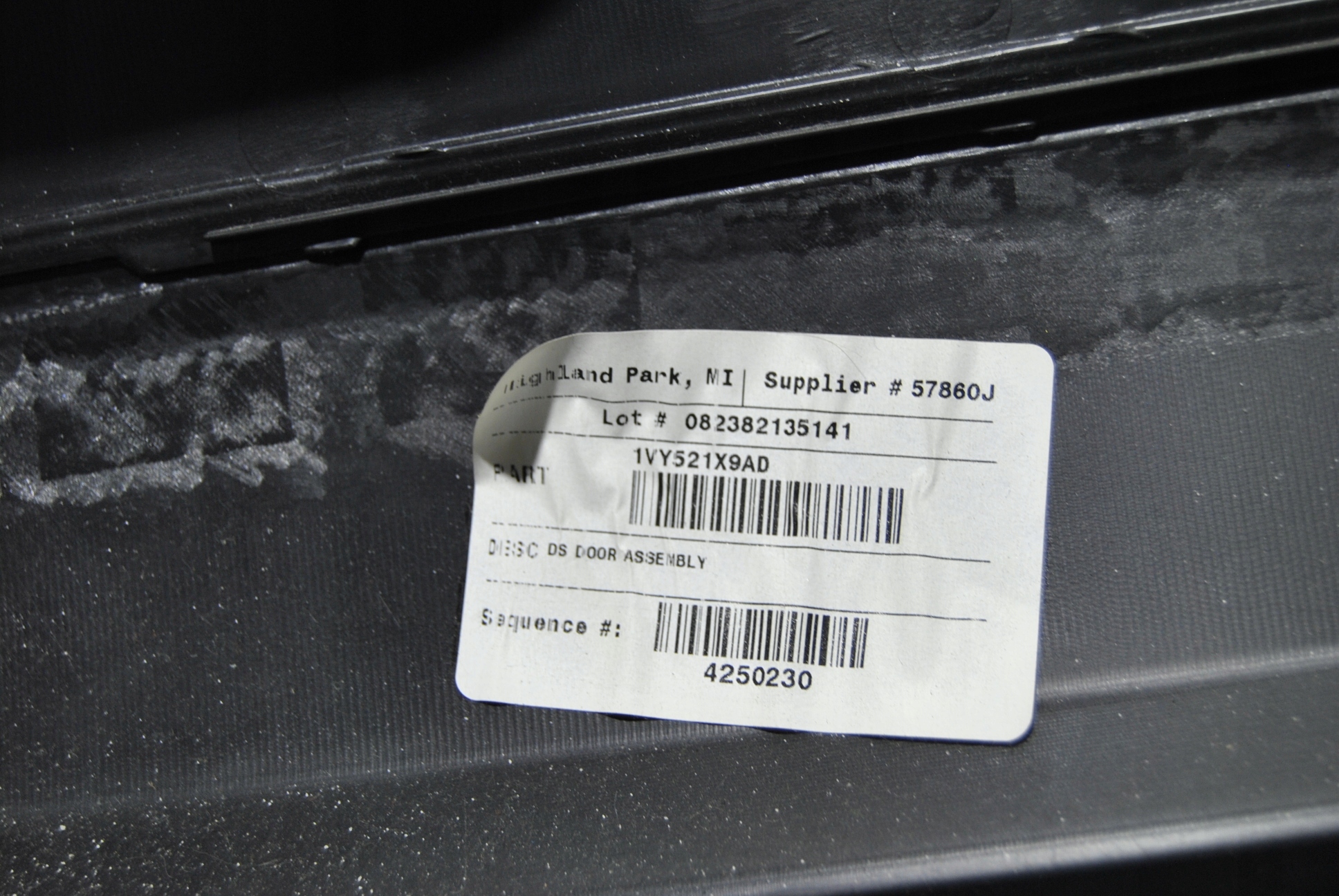 DODGE RAM 1500 IV GEN 2013-19 TAPICERKA BOCZEK QUAD CAB PRAWY TYŁ Producent części Dodge OE