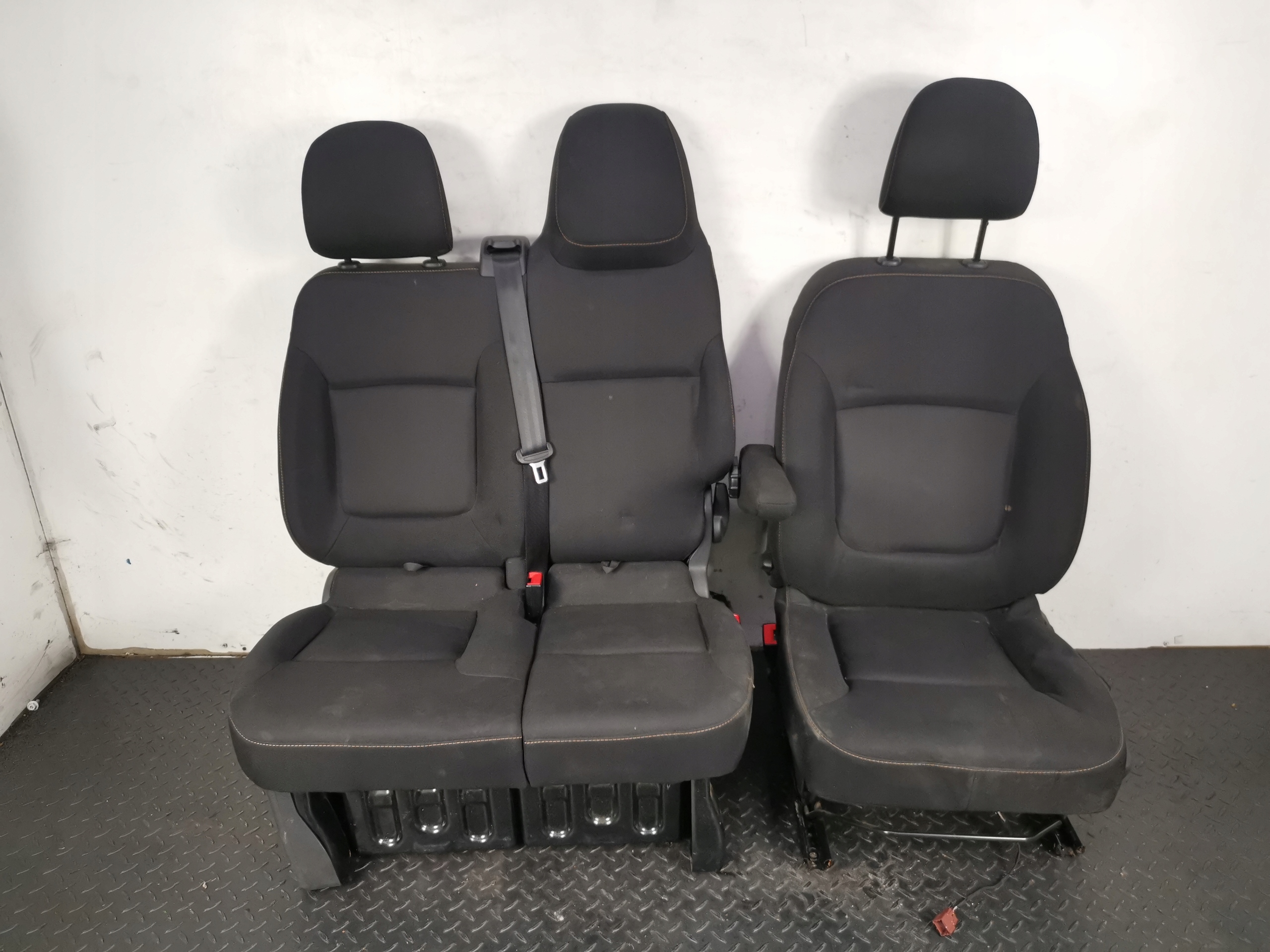 RENAULT TRAFIC III VIVARO B КОМПЛЕКТ СИДЕНИЙ