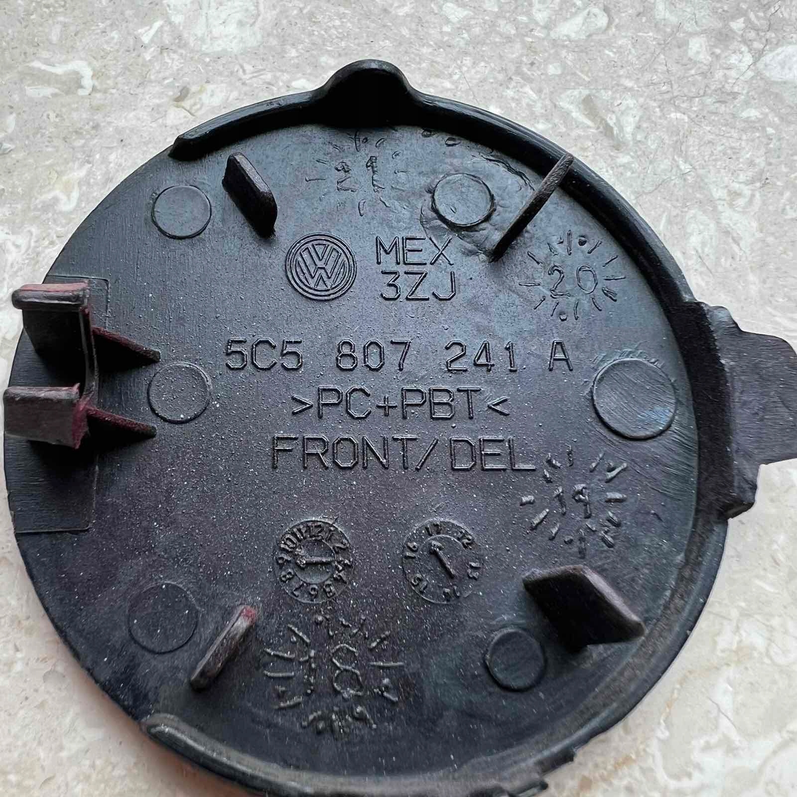 VW BEETLE 12-17 Abschleppöse der Stoßstange vorne 5C5807241A