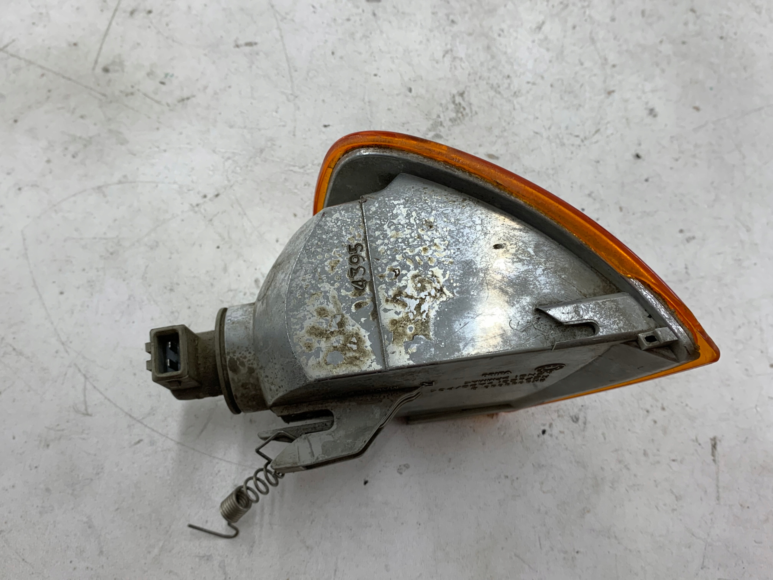 VW CADDY II indicator right 6K5953050B