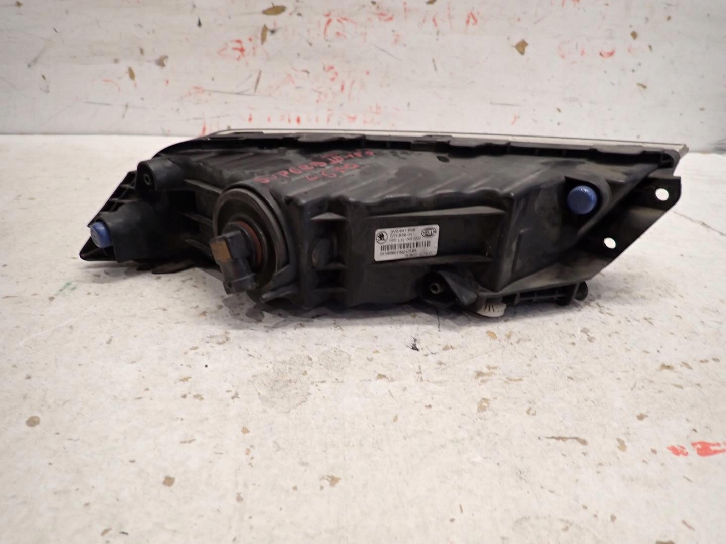 Nebelscheinwerfer links SKODA SUPERB III 2015- 3V0941699