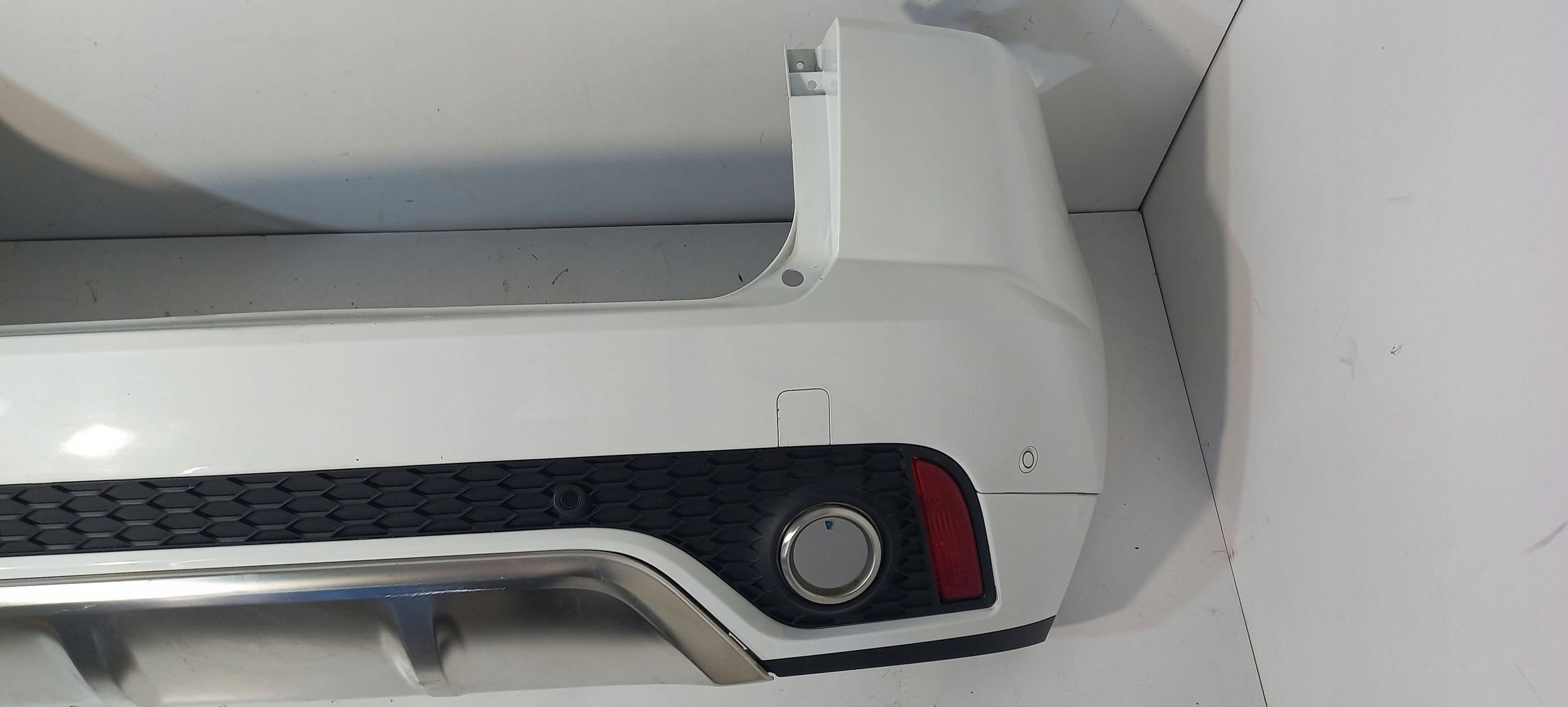 Jaguar E-Pace Stoßstange hinten 4xPDC J9C317D781A (190)