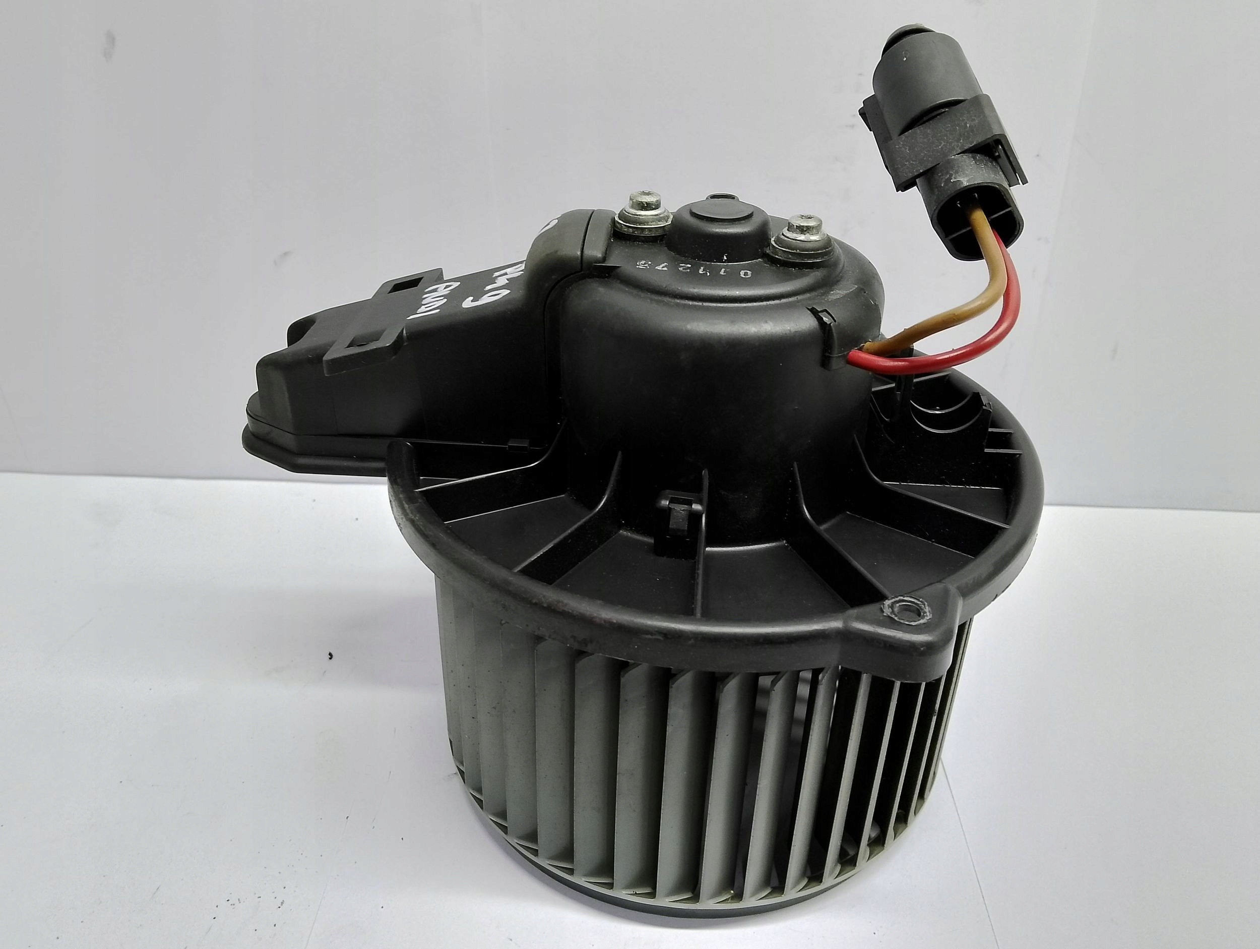 ventilátor klími vzduchový Audi 0130111202 4B1820021