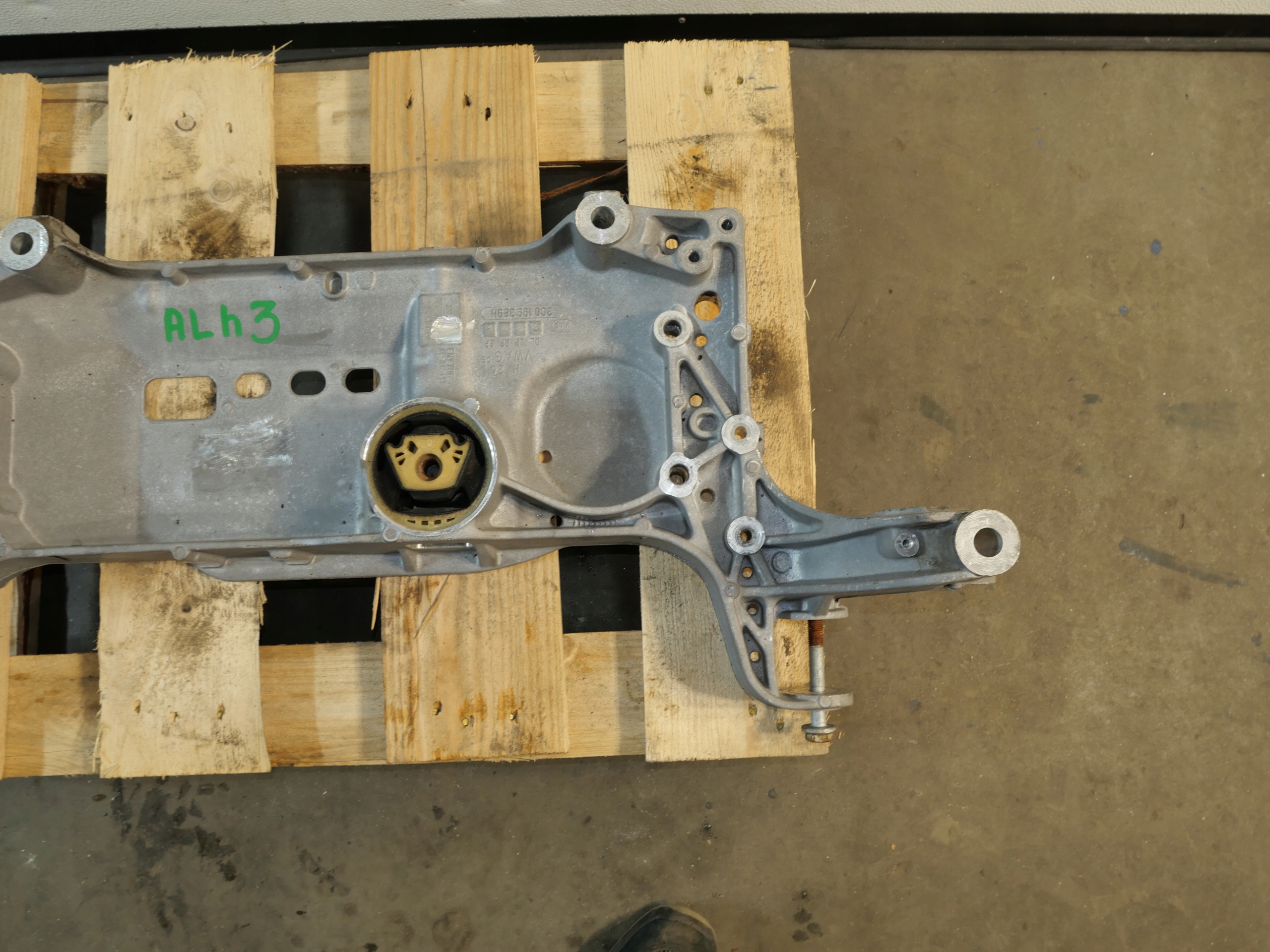 subframe axle beam VW PASSAT B6 3C0199369H