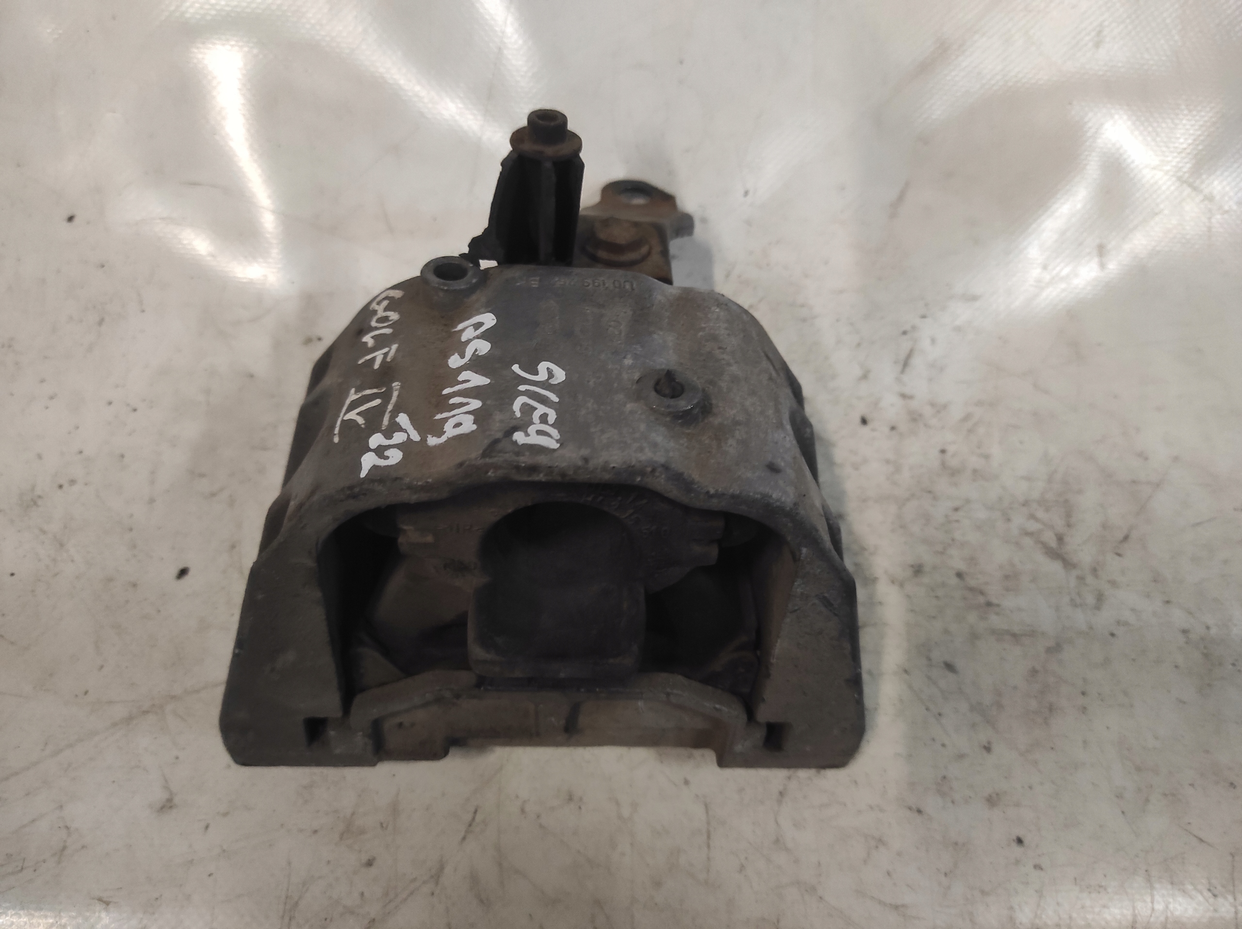 VW BORA IV 4 1J0199262BK engine mount