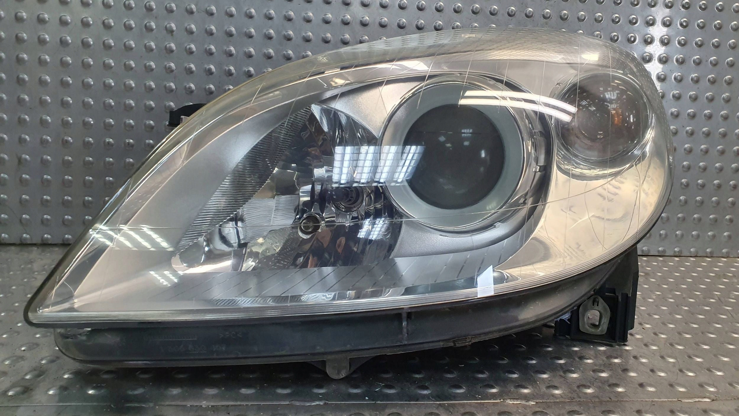 light front left MERCEDES B-KLASA W245 05- A1698201761