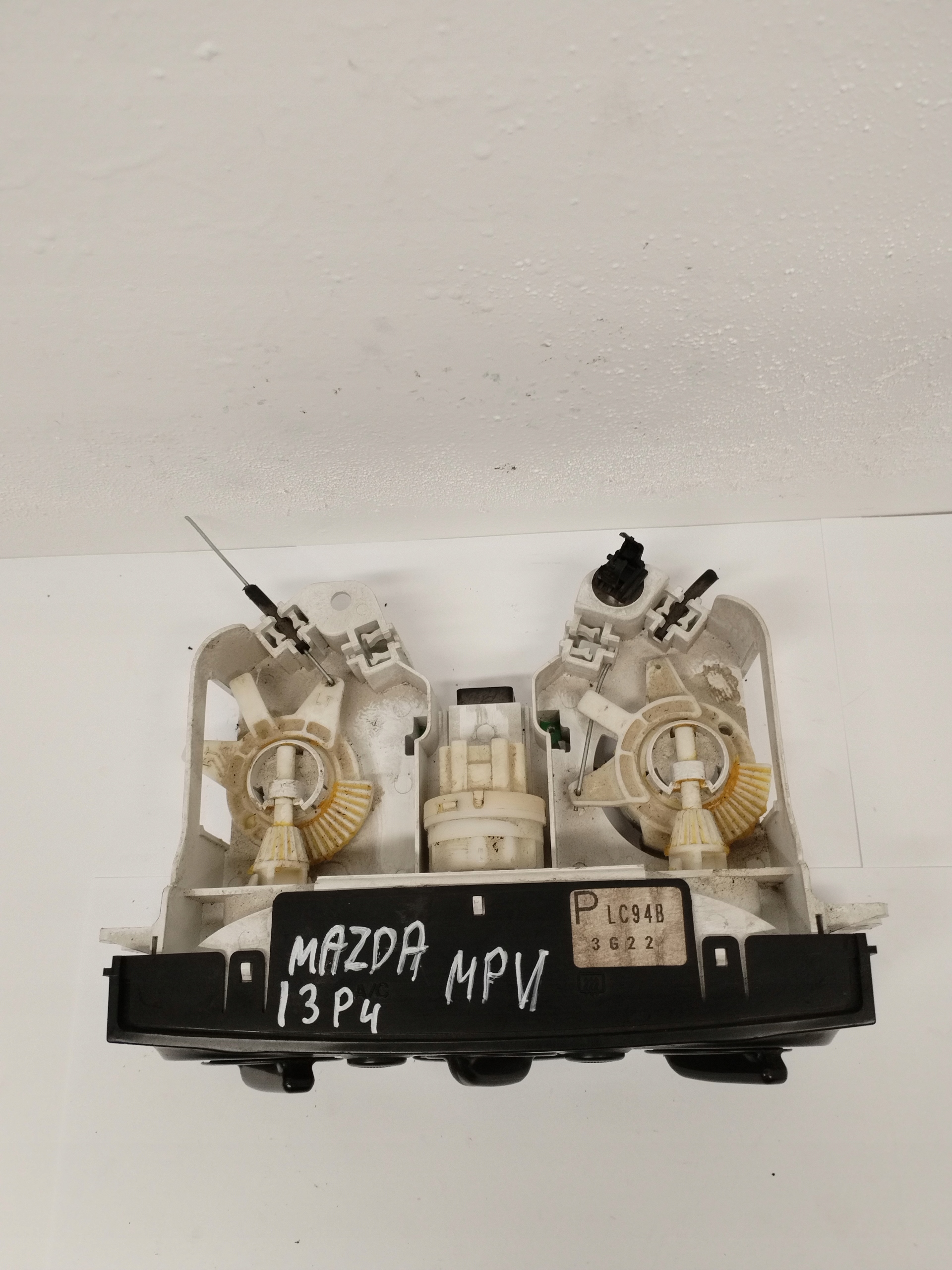 Panel klími klimatizaci Mazda MPV LC94B