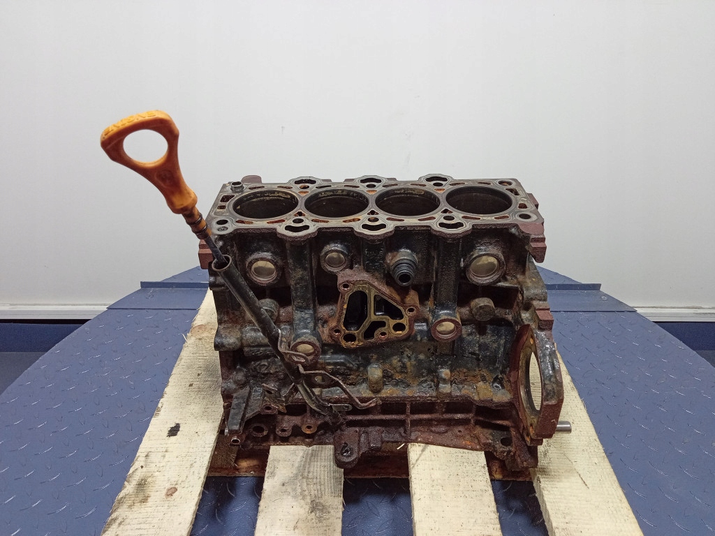 HYUNDAI I40 1.7 CRDI 141 KM BLOK SILNIKA D4FD Numer katalogowy części 01