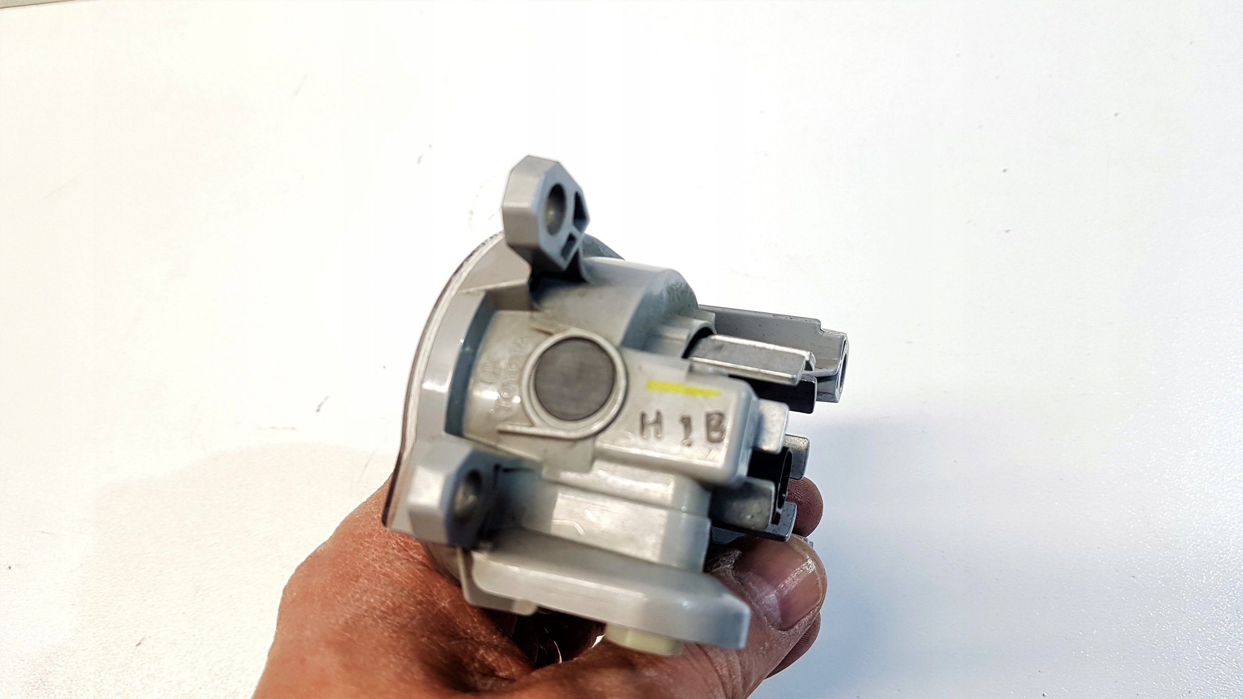 TOYOTA YARIS IV P13 YARIS CROSS COROLLA XII E21 PRIUS C-HR HALOGEN LED DRL Producent części Toyota OE