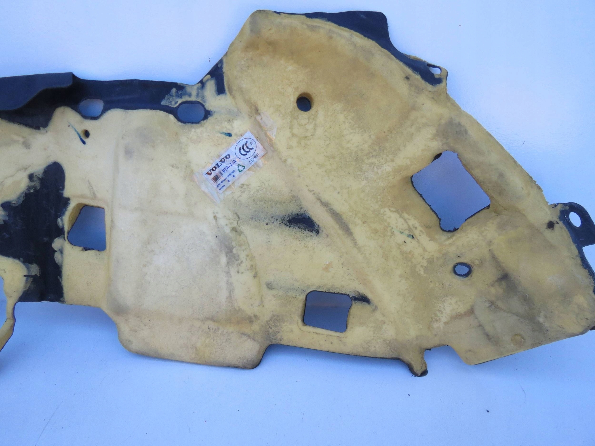 soundproofing boot VOLVO XC60 II 31426665