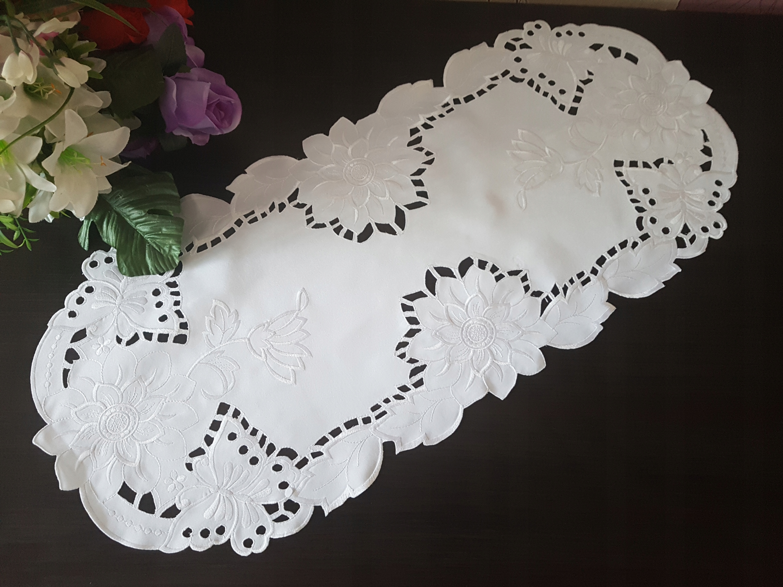

Bieżnik Biały 40 x 90 cm motyl