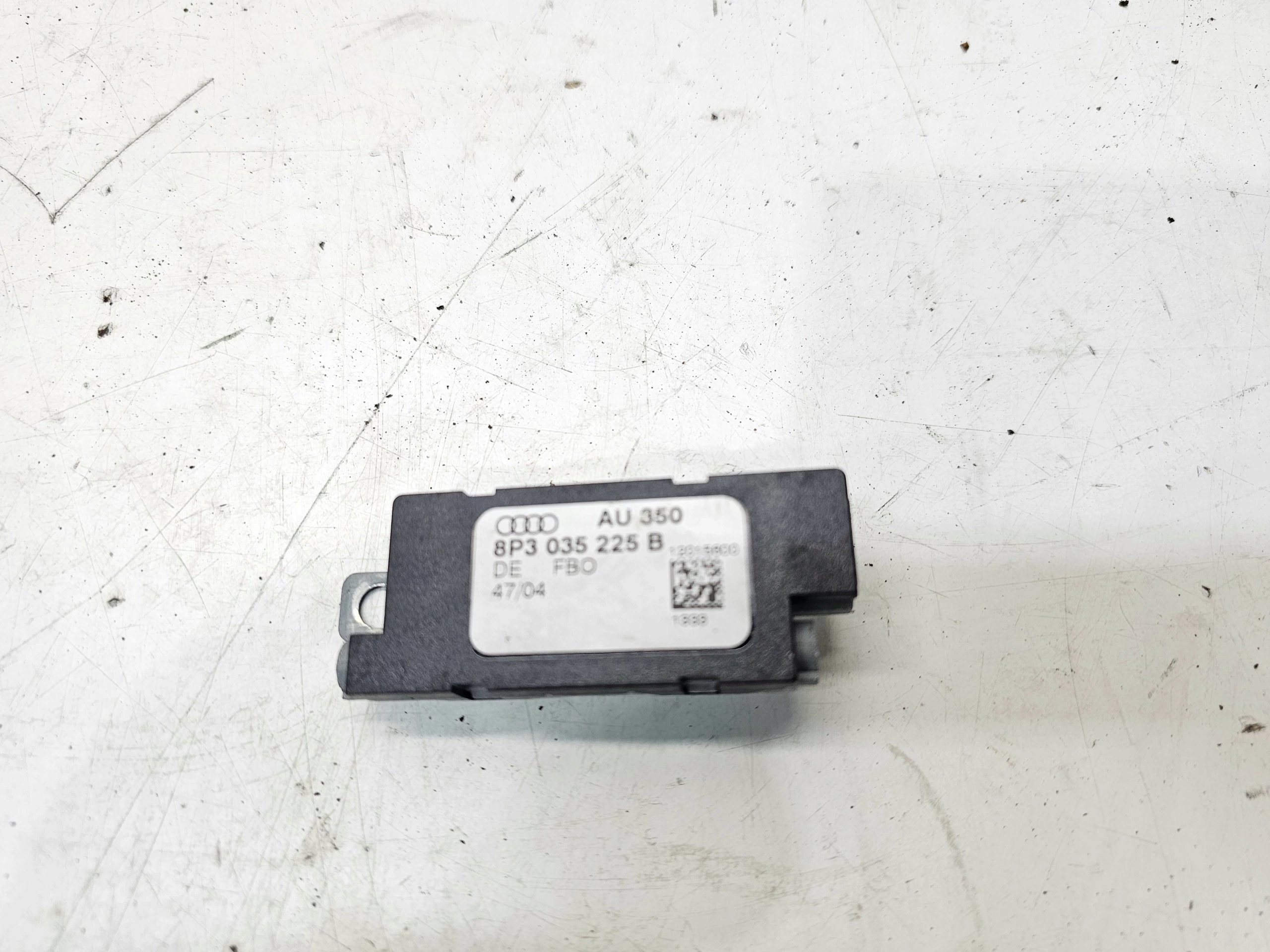 amplifier ANTENY AUDI A3 8P LIFT 3-DRZW 8P3035225B