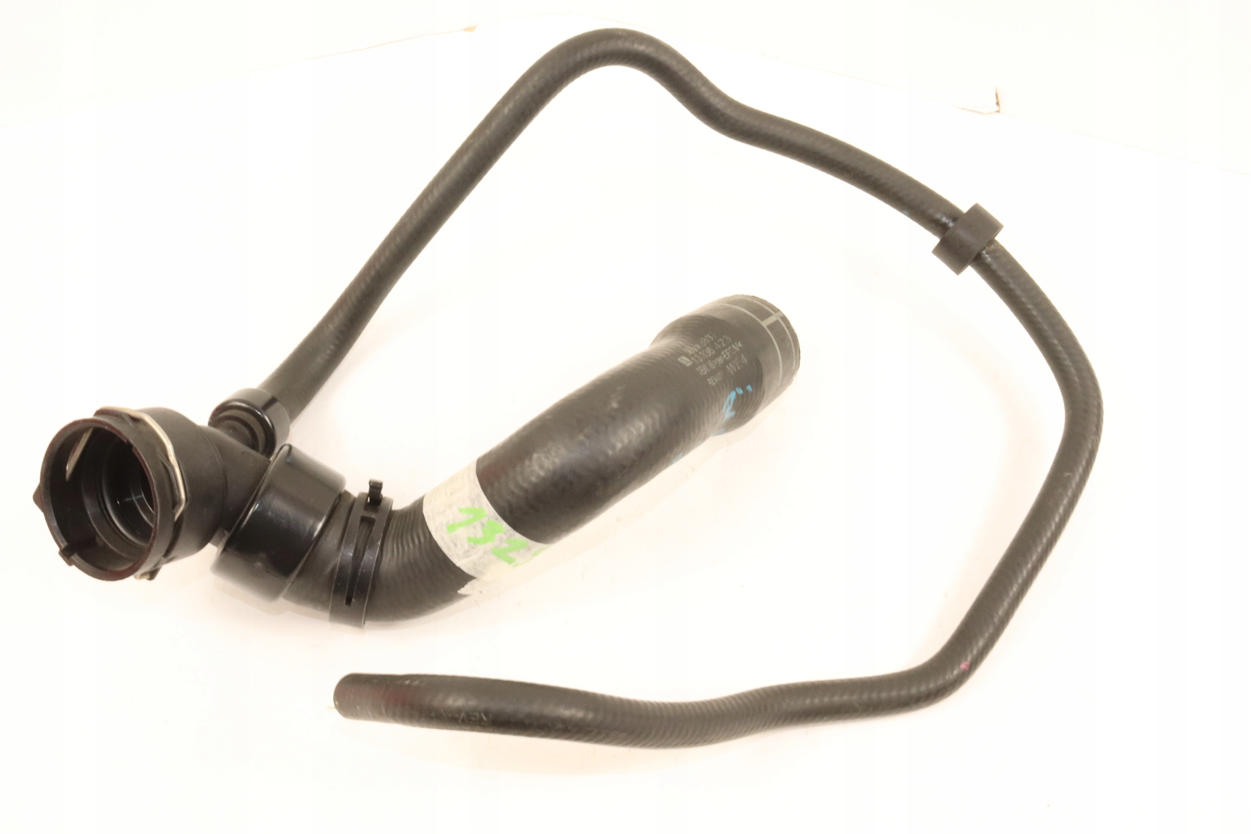 13251438 - OPEL ASTRA IV J 4 A1. 6xer шланг радіатора правий