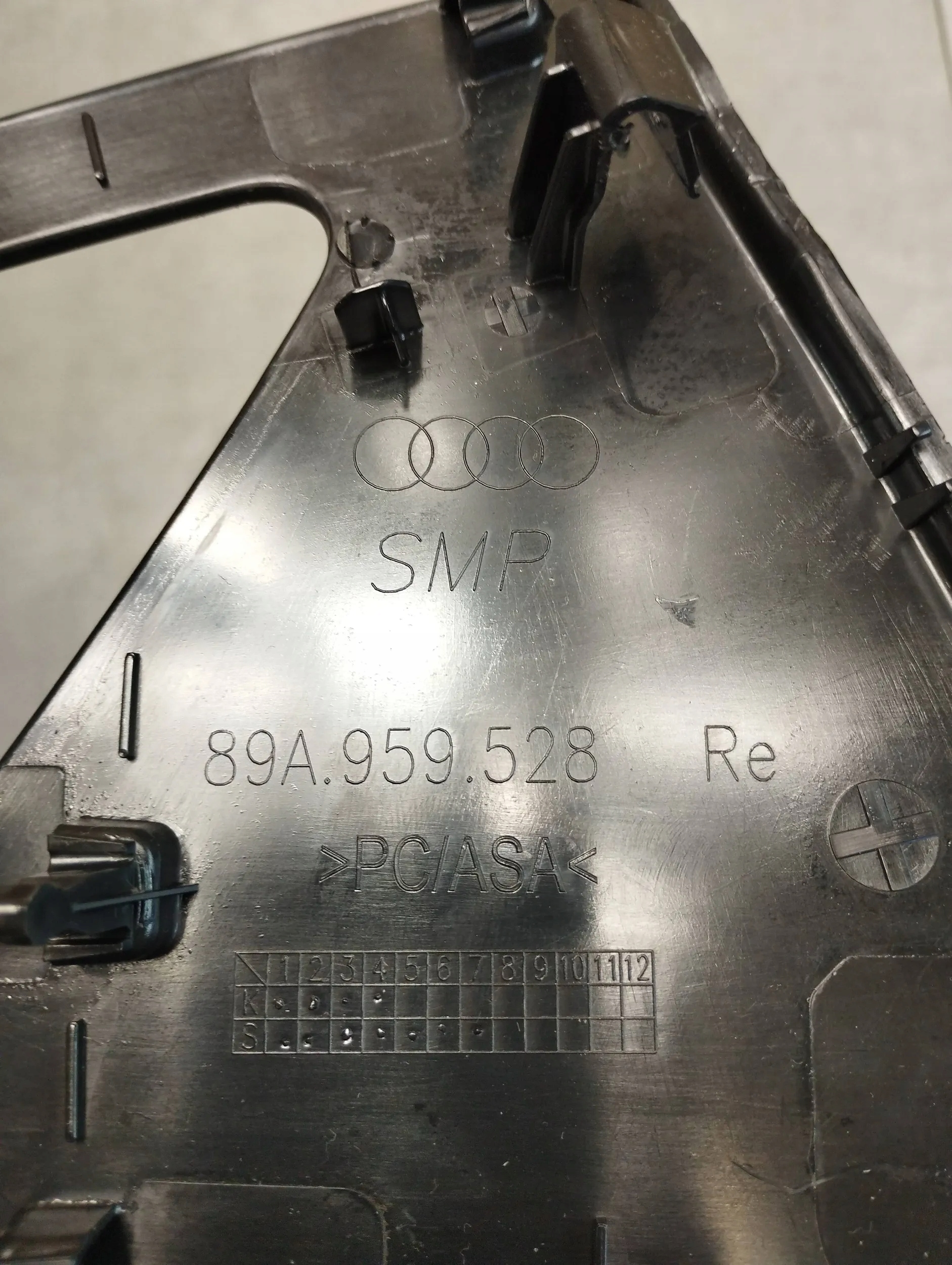 Audi Q4 e-tron Blende Abdeckung PRZELACZNIKA 89A959528