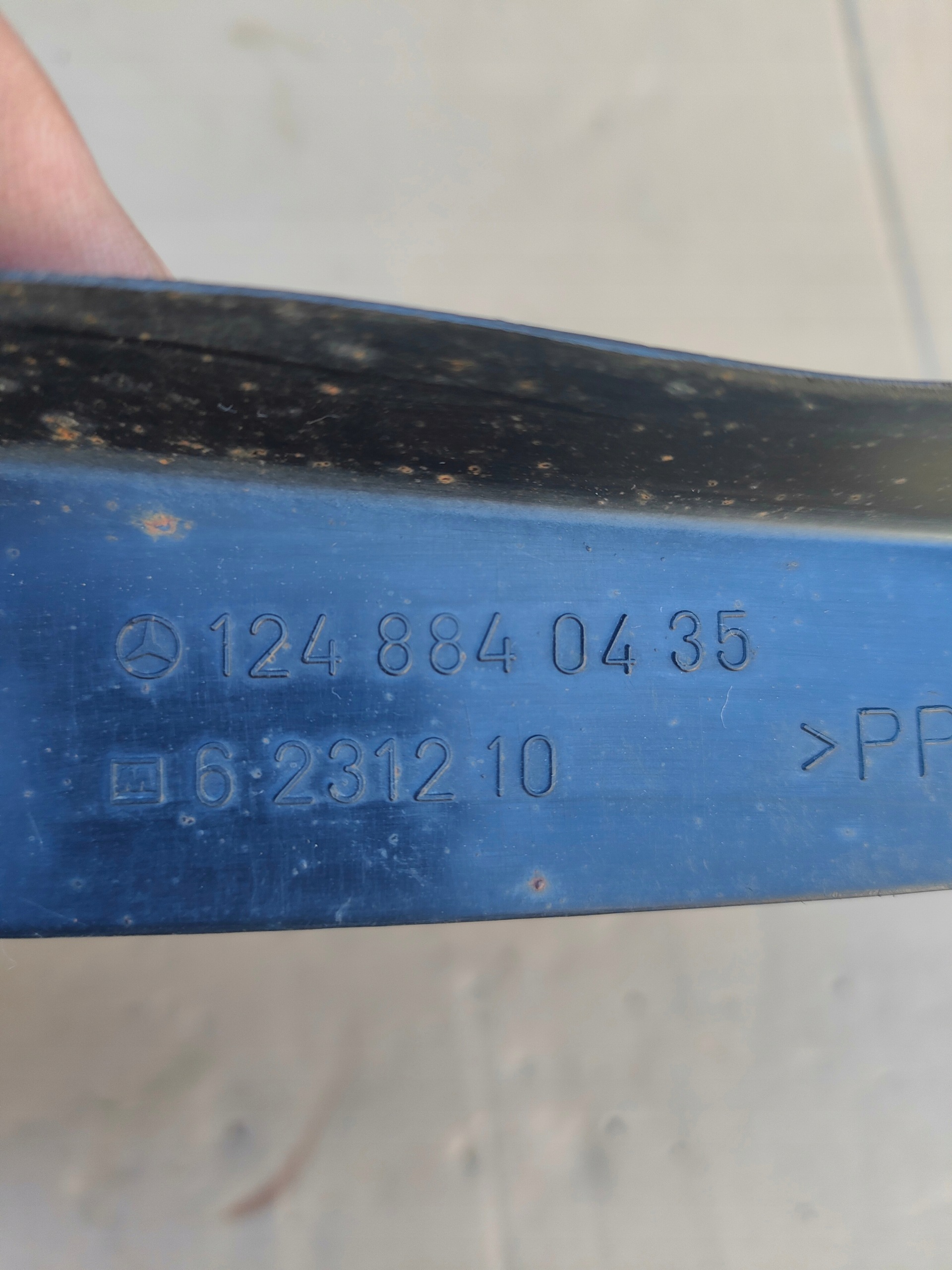 mudguard front MERCEDES W124 corner A1248840435 1248840435 front