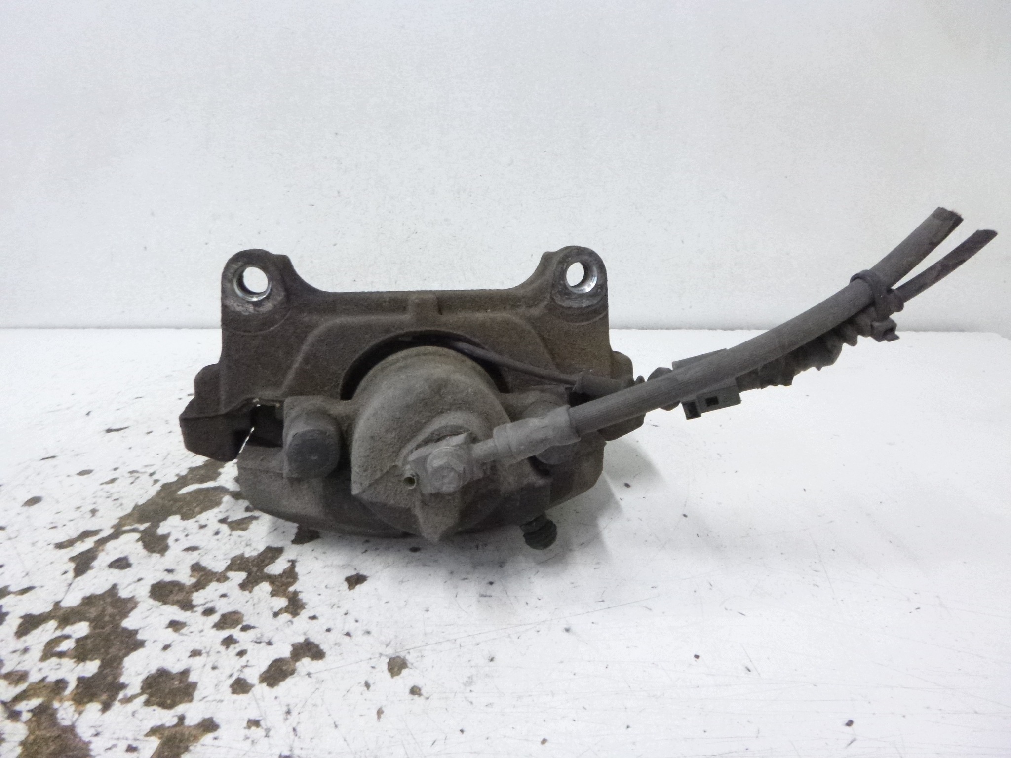 caliper brake front left VW Volkswagen Golf 5 V 1.4 03-09r