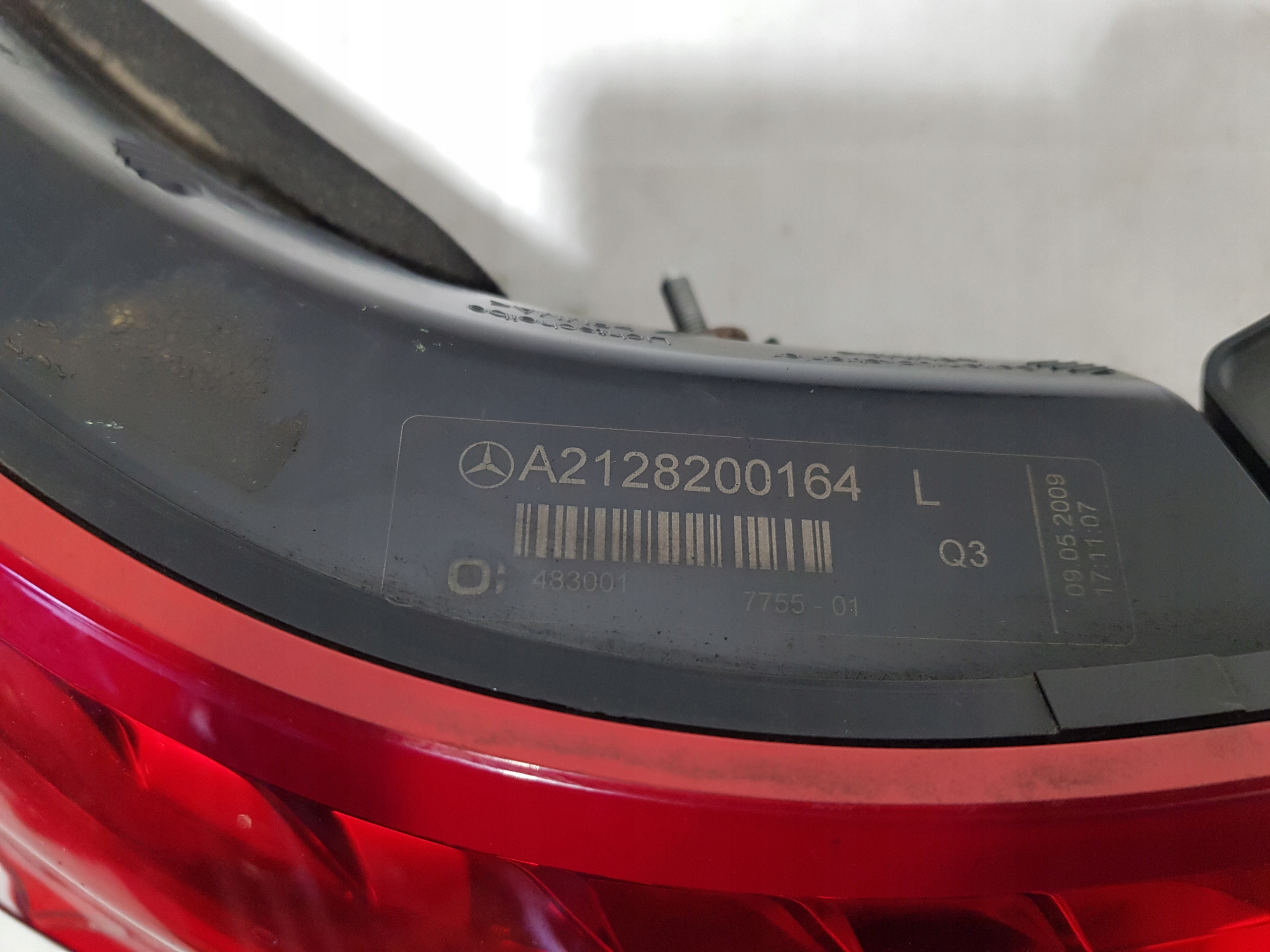 MERCEDES W212 sedan light left rear part left rear 2128200164