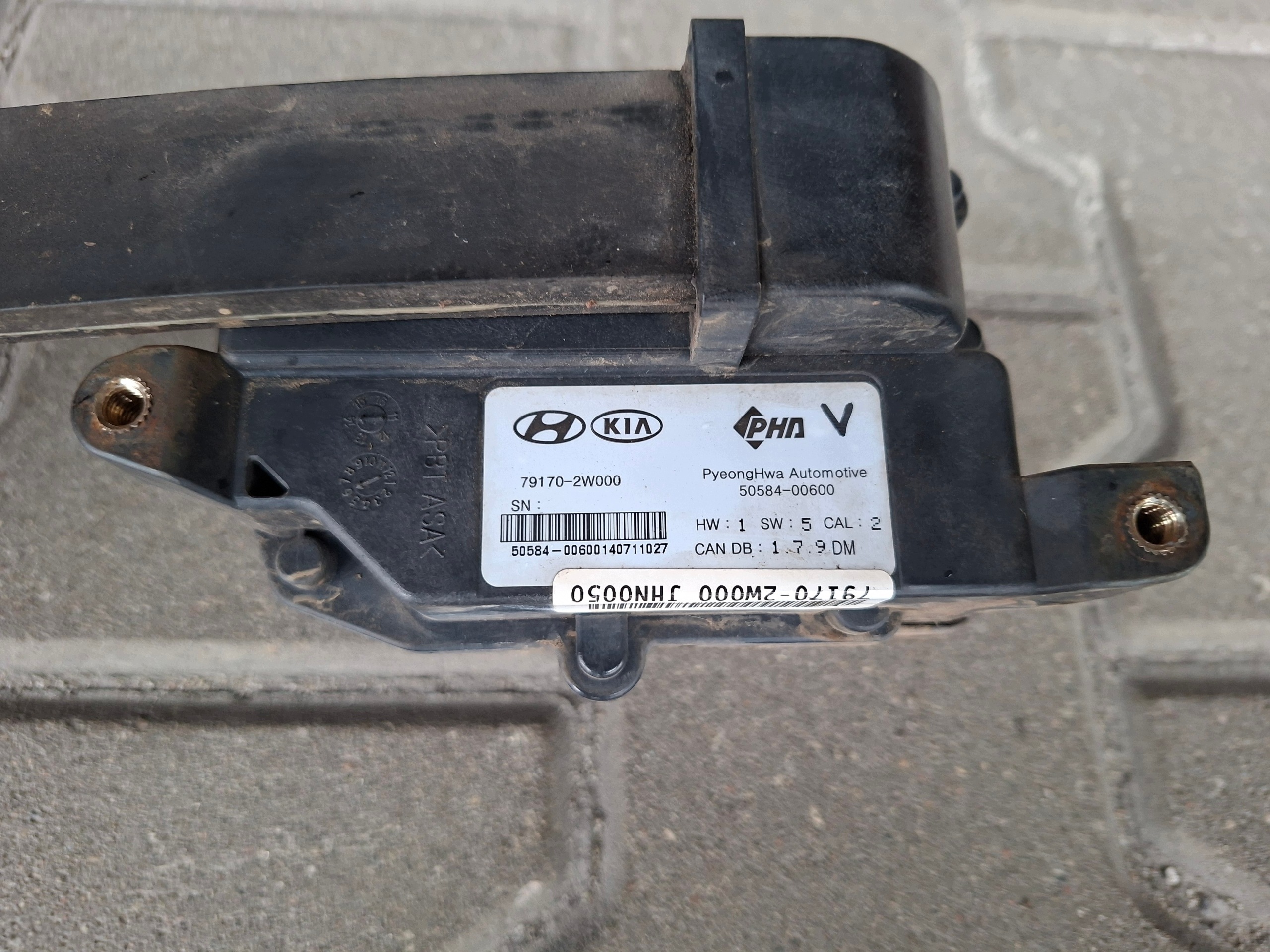 79170-2W000 impact sensor front front HYUNDAI SANTA FE 3 III