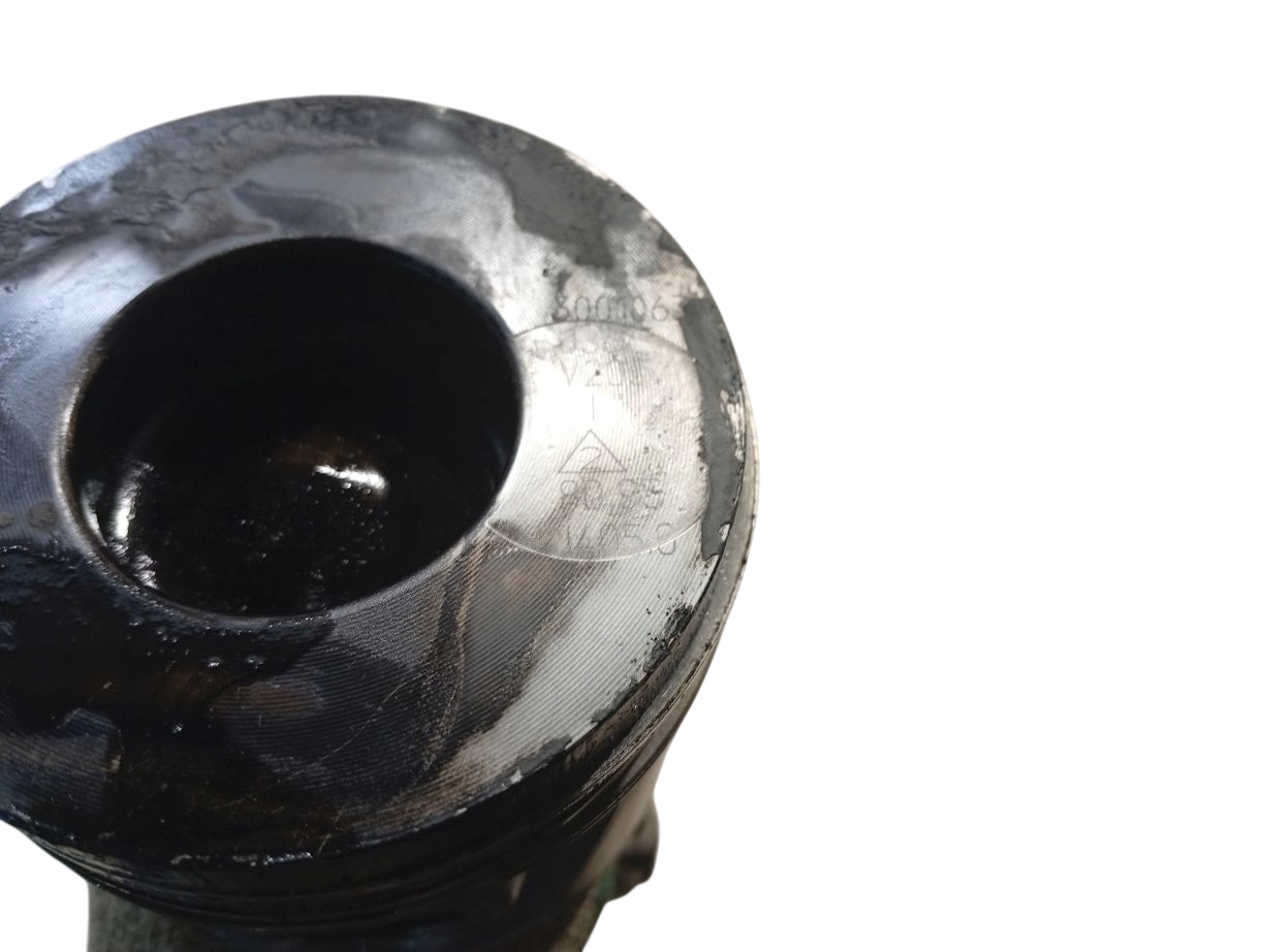 Piston Bielle VW GOLF V 2.0 TDI 16V AZV 038J 80.95