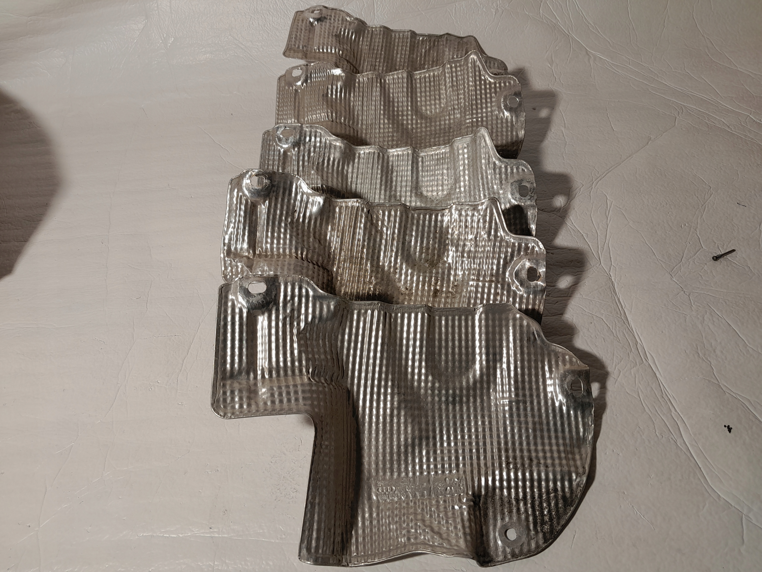 AUDI A4 B9 Blende Abdeckung TERMICZNA 8W0804169A