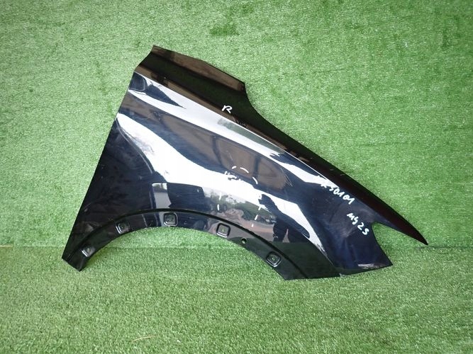 MG ZS 17- fender right front front