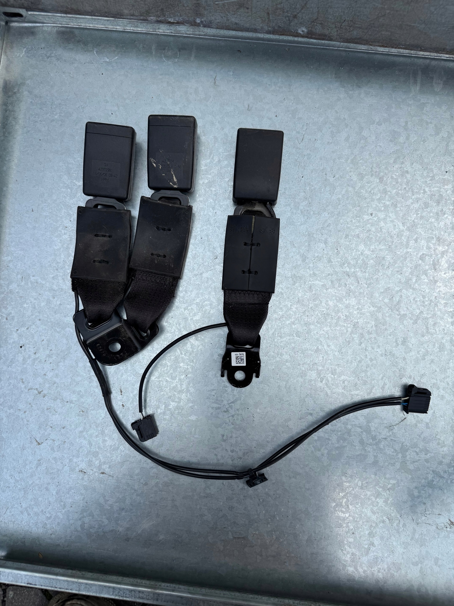 ZAPIECIA gurt heck OPEL MOKKA 2012