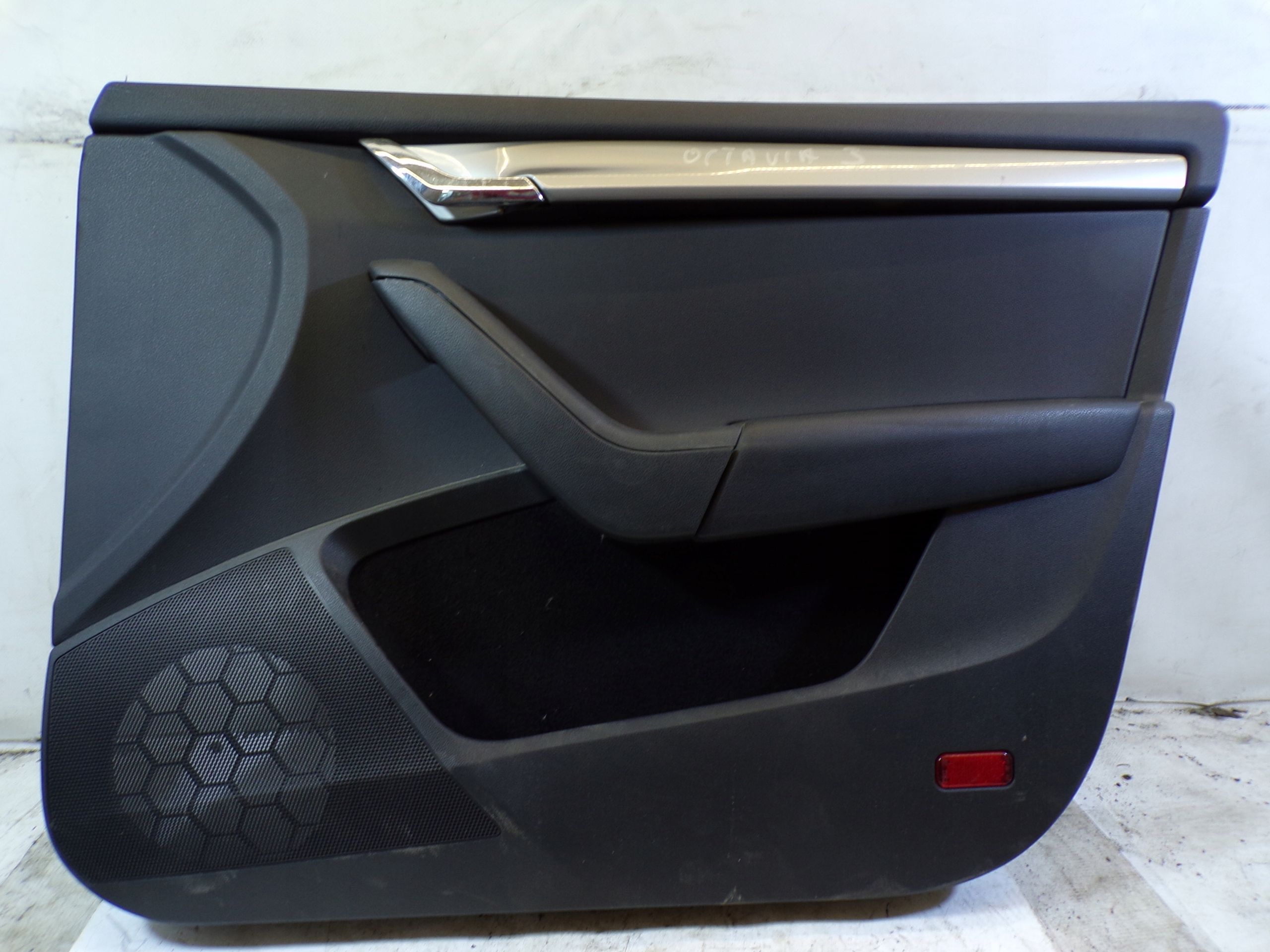 side right door PRAWYCH PRZEDNICH SKODA OCTAVIA 3 III (K2)