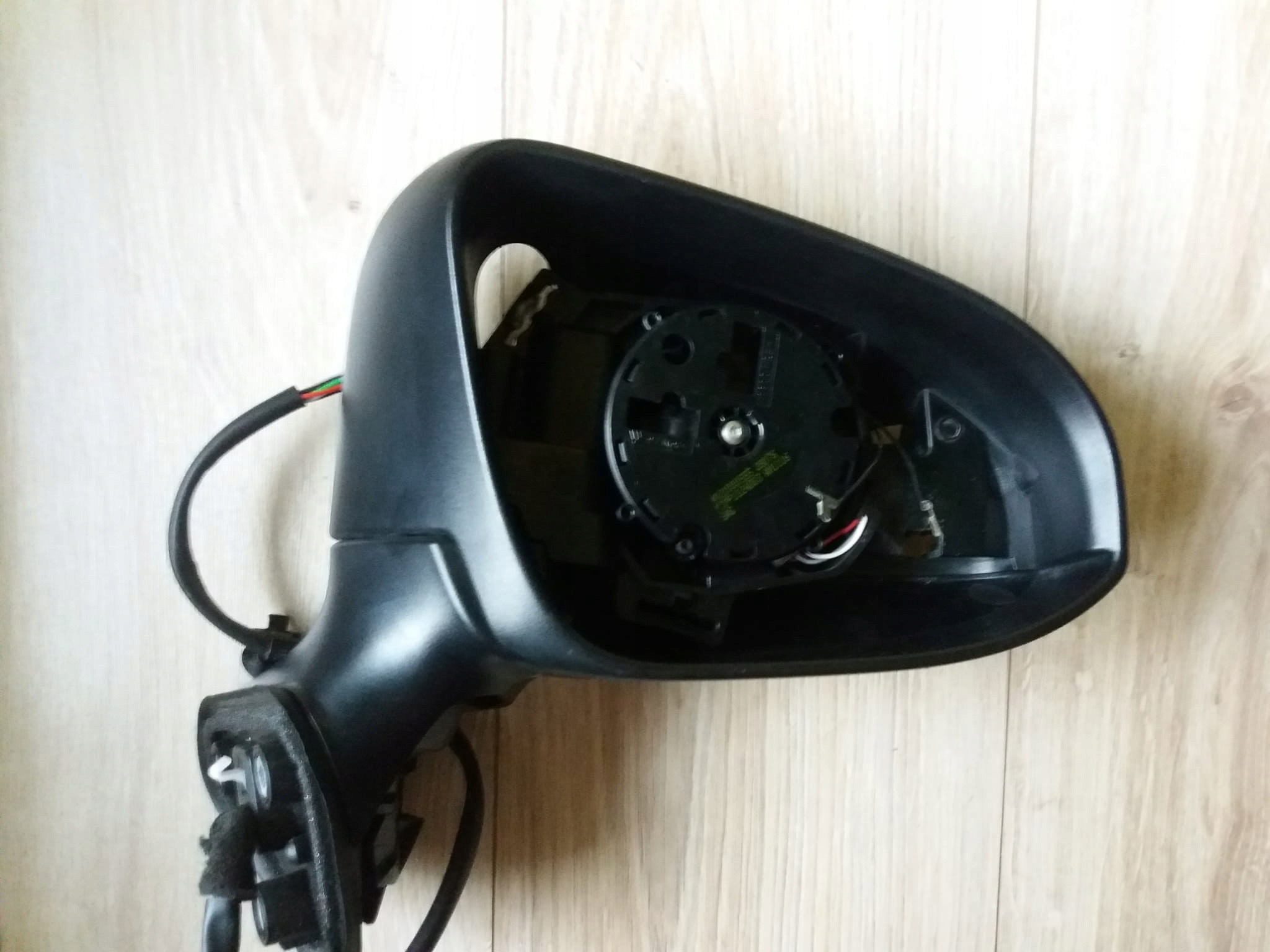 TOYOTA VERSO od 2013r- PRAWE SKŁADANE 9 PIN EU