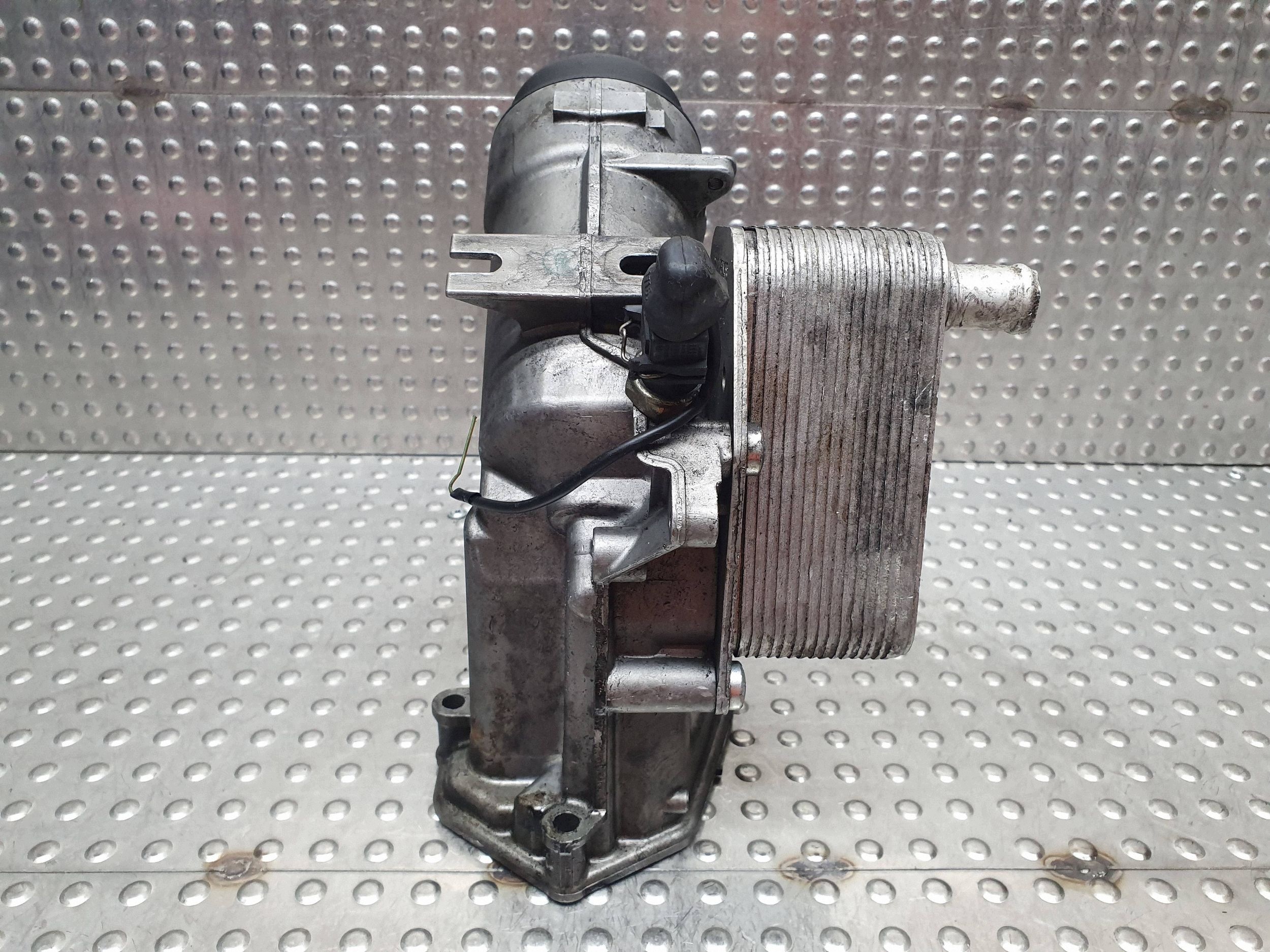 oil filter holder radiator 7787072 BMW E46 E87 E90 E60 X3 E83 2.0D M47