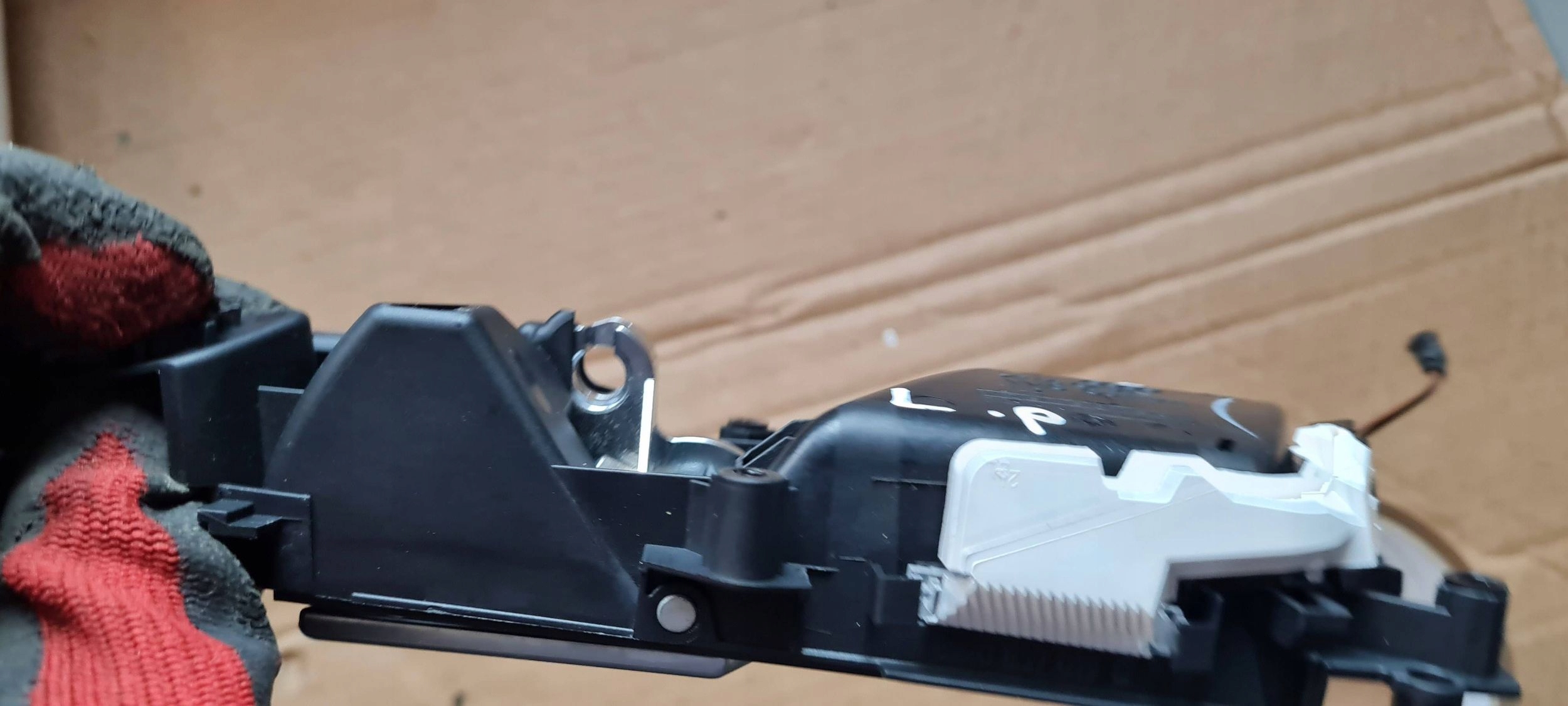 A4 B9 8W LIFT handle door left left front AMBIENTE LED 8W0837019C
