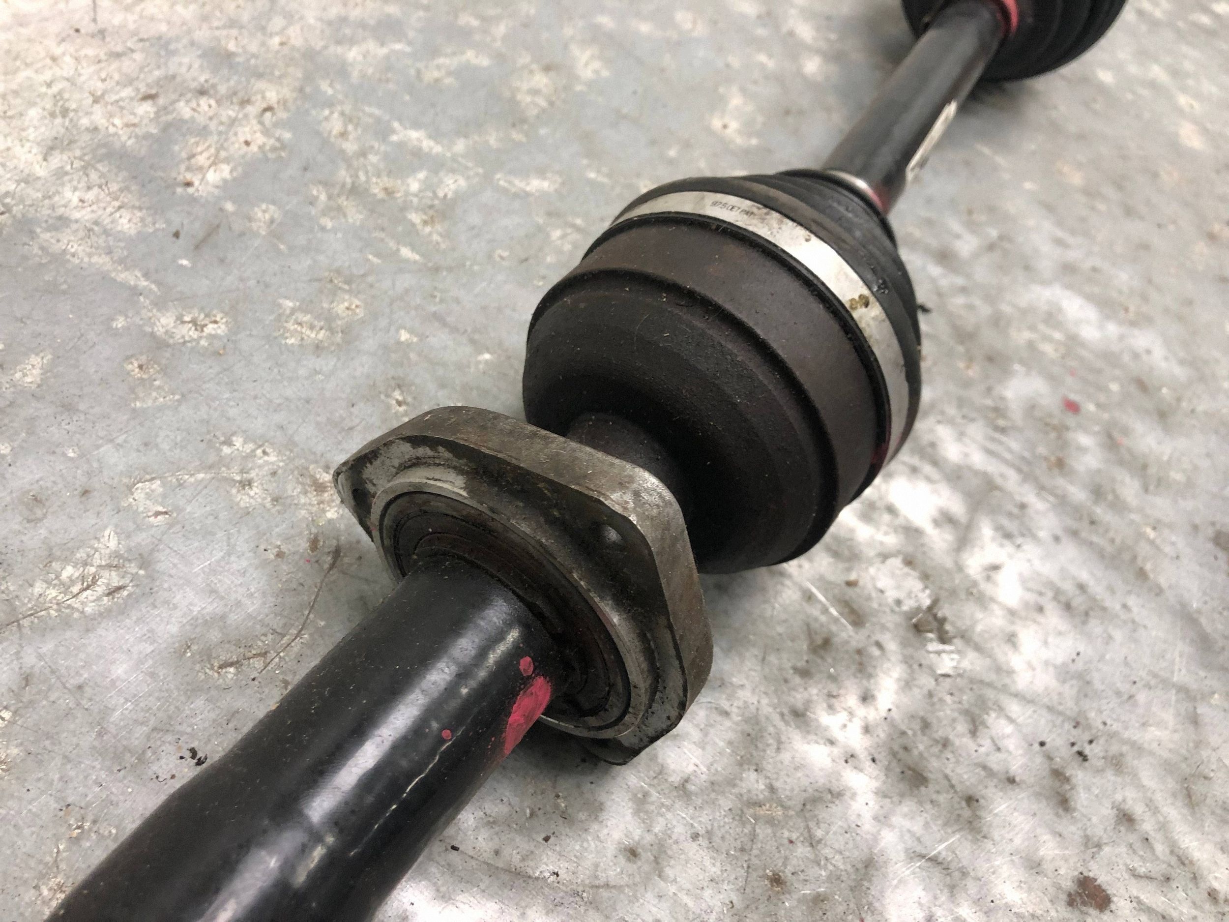 semi-axis right OPEL ZAFIRA C 13348259