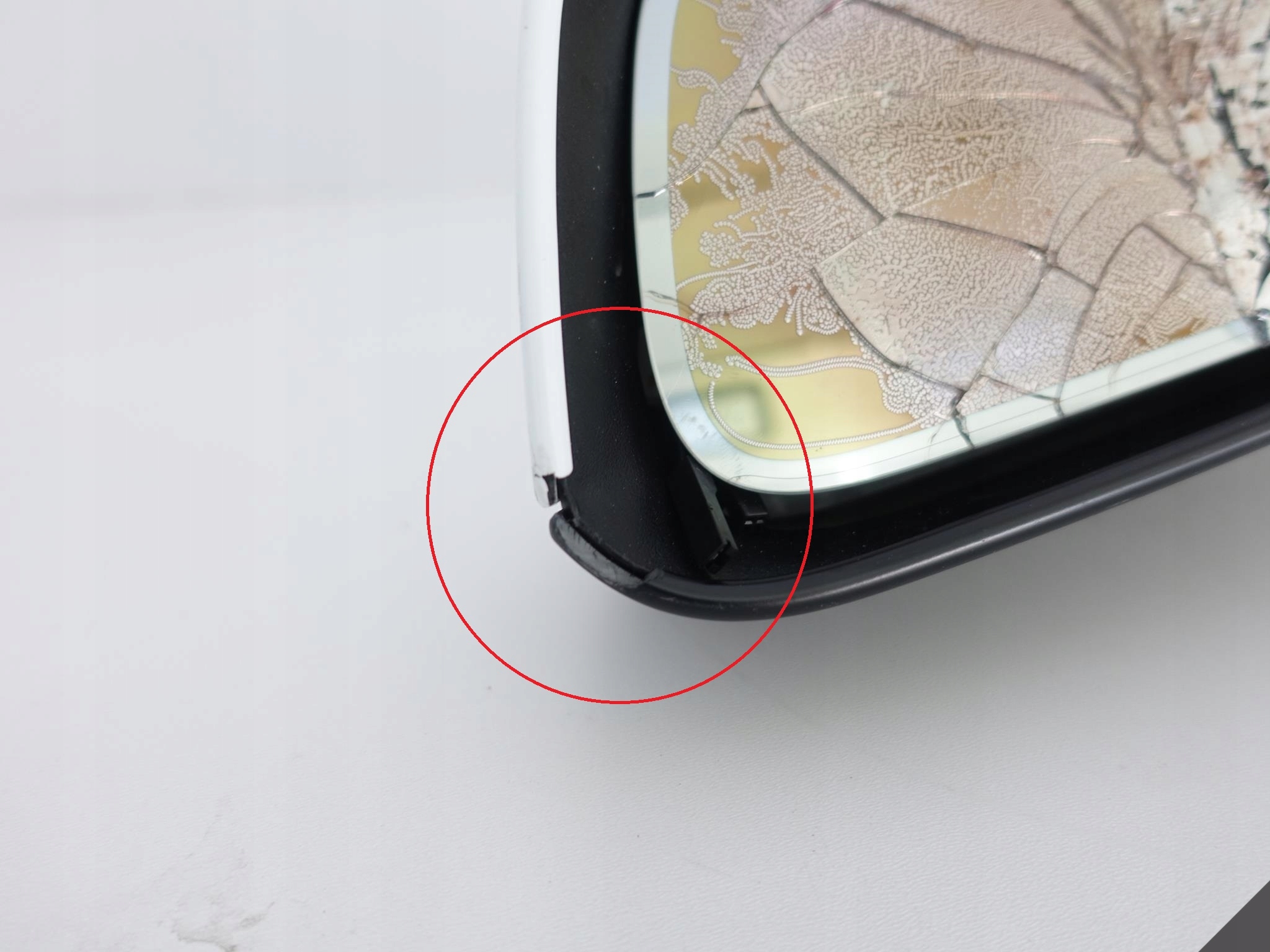 TESLA MODEL Y 20- mirror left EUROPA 10PIN damag..