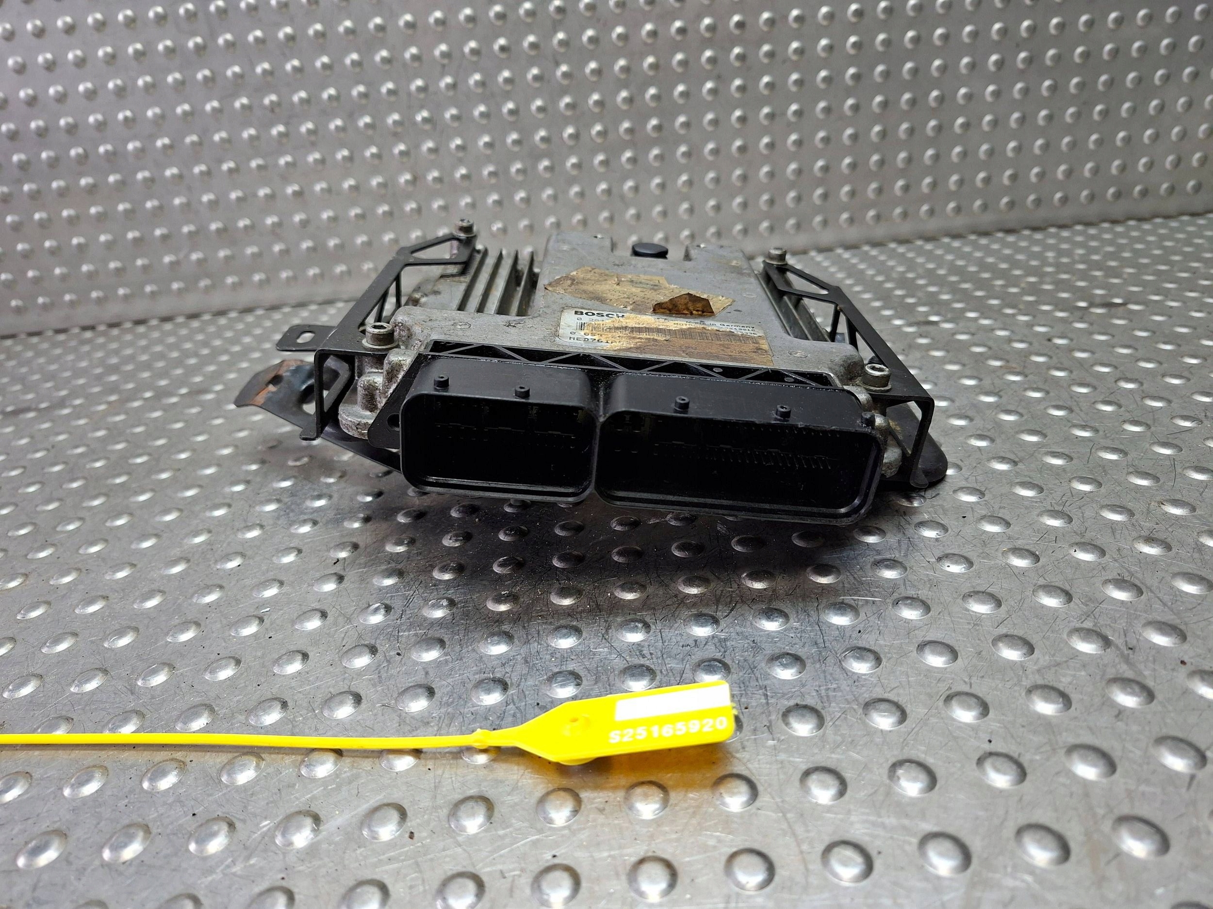 control unit computer of the engine ALFA ROMEO 159 BRERA 2.2 JTS 06- 0261S01045 0552