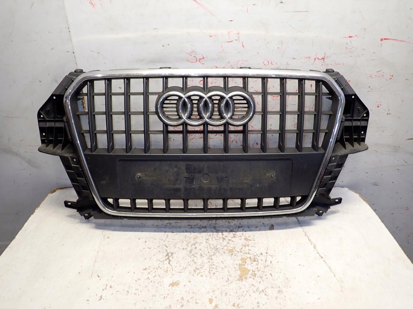 Grill AUDI Q3 2010-2014 8U0853651H