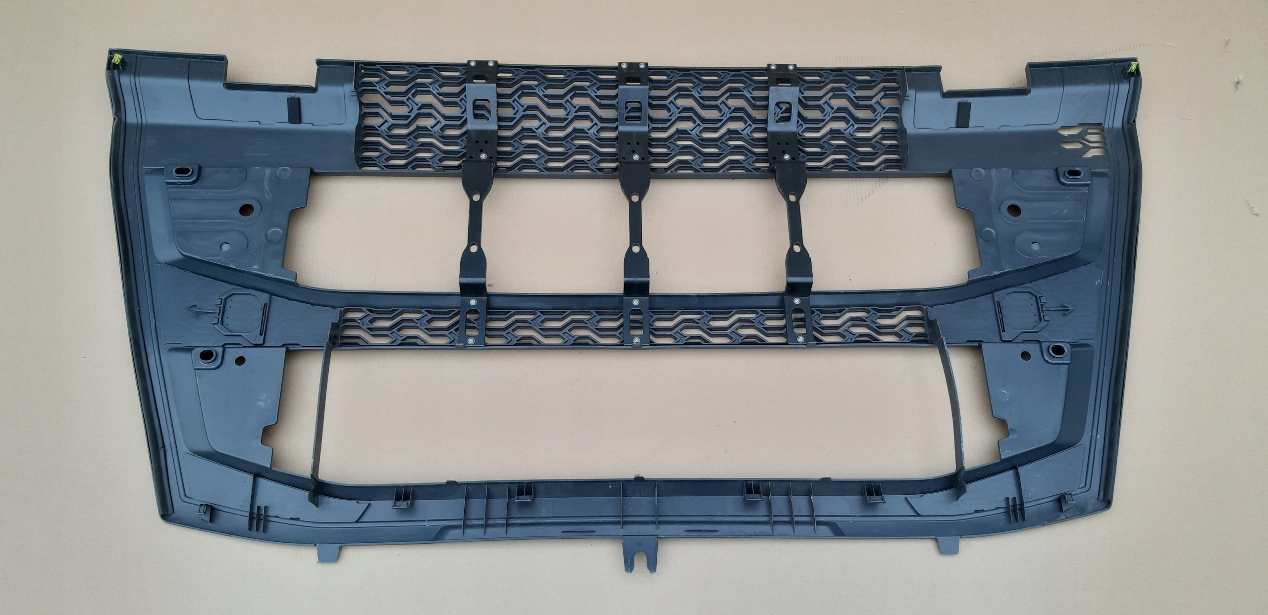 VOLVO FH5 GRILL ATRPA CHŁODNICY 23512110 Wersja Europejska